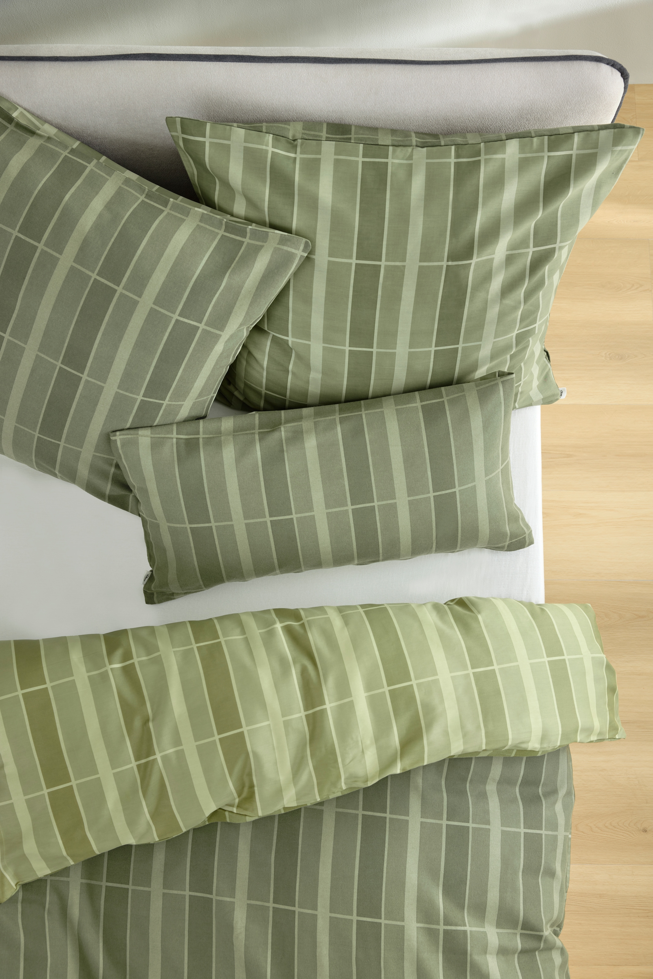 s.Oliver Bettwäsche »Satin-Flanell Kombi-Bettwäsche s.Oliver« 2 mit glatter Satin- und kuscheliger Flanellseite