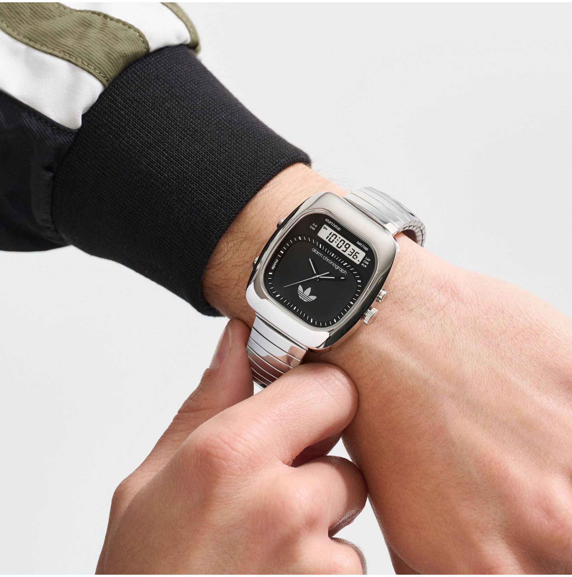 adidas Originals Chronograph »RETRO WAVE THREE«, Armbanduhr, Herrenuhr, Damenuhr,Edelstahlarmband,Stoppfunktion,digital
