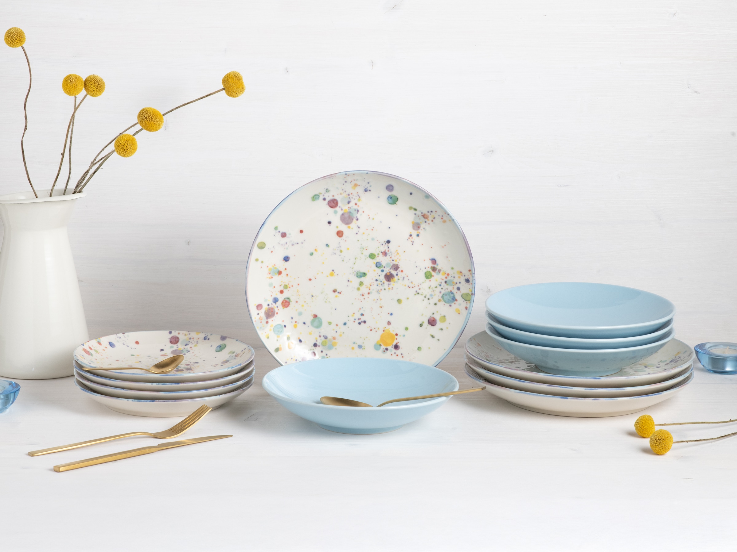 CreaTable Teller-Set »Candy Drops, Tellerset 12-tlg.«, (Set, 12 tlg.), Unregelmäßige bunte Punkte, Gute Laune Geschirr, Frisch, Freundlich