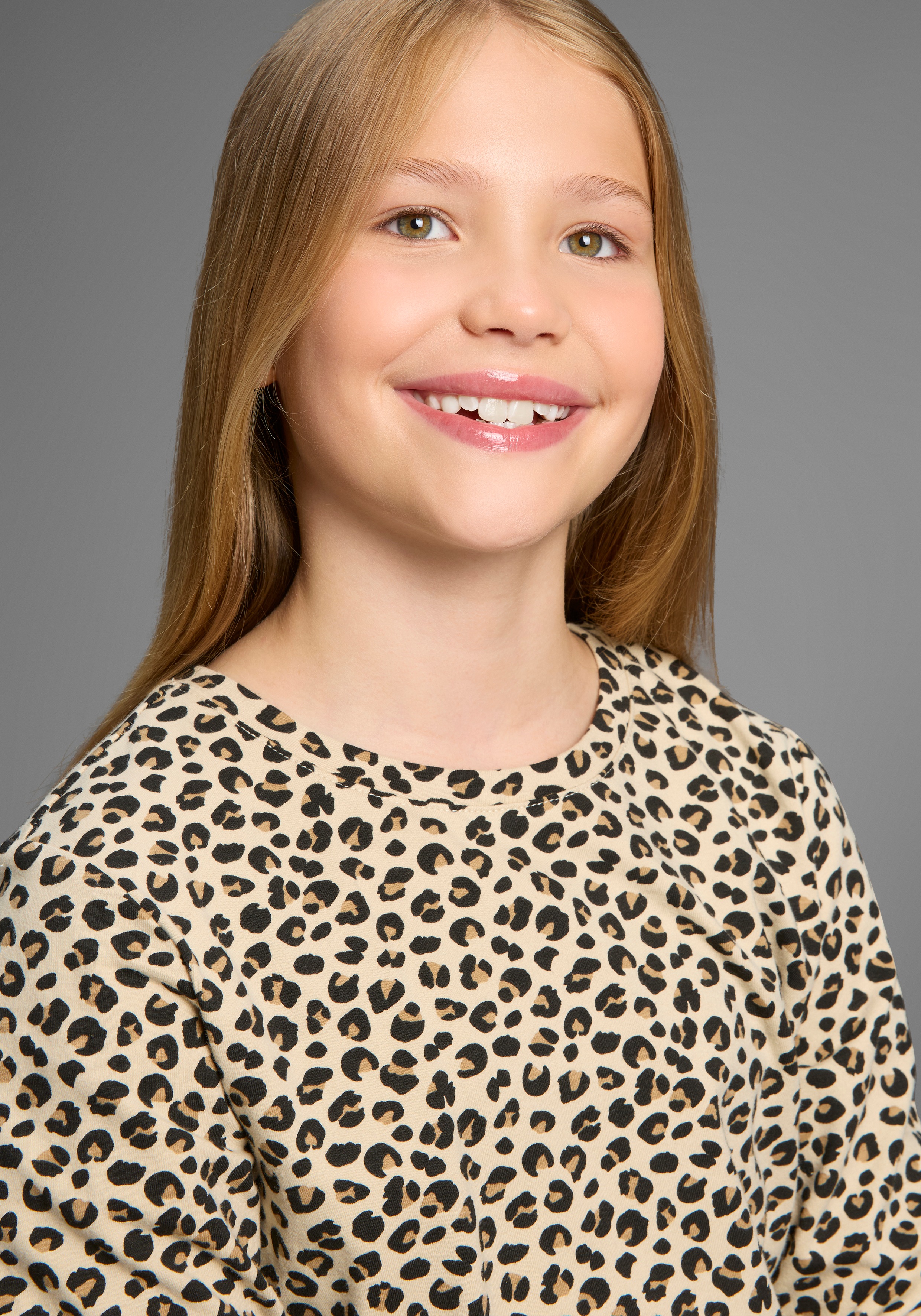 Thumbnail - KIDSWORLD Langarmshirt "Shirt in Leo-Optik" Modischer Animal-Print