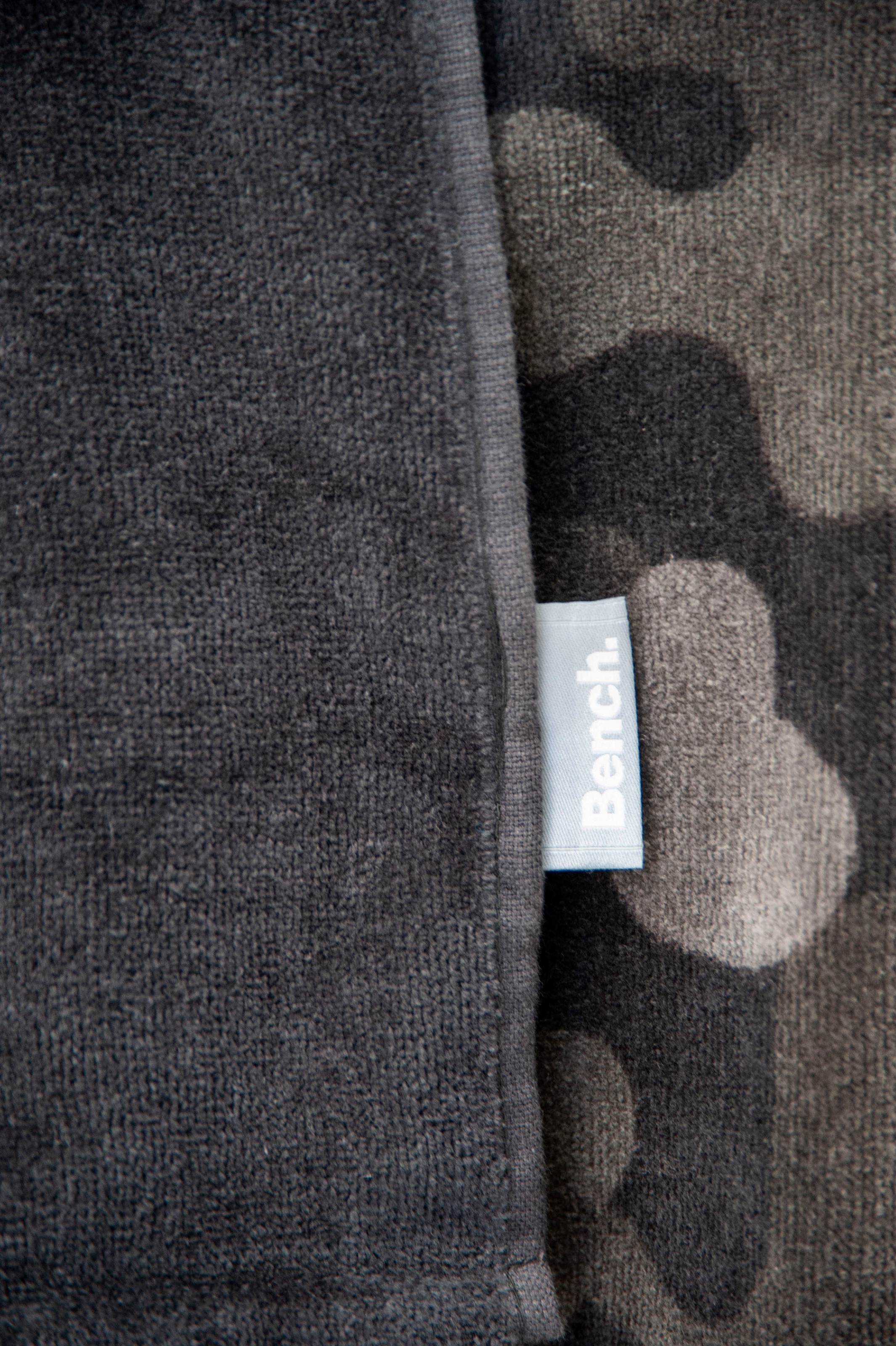 Bench. Strandtuch »Bench« mit dekorativem "Bench" Schriftzug