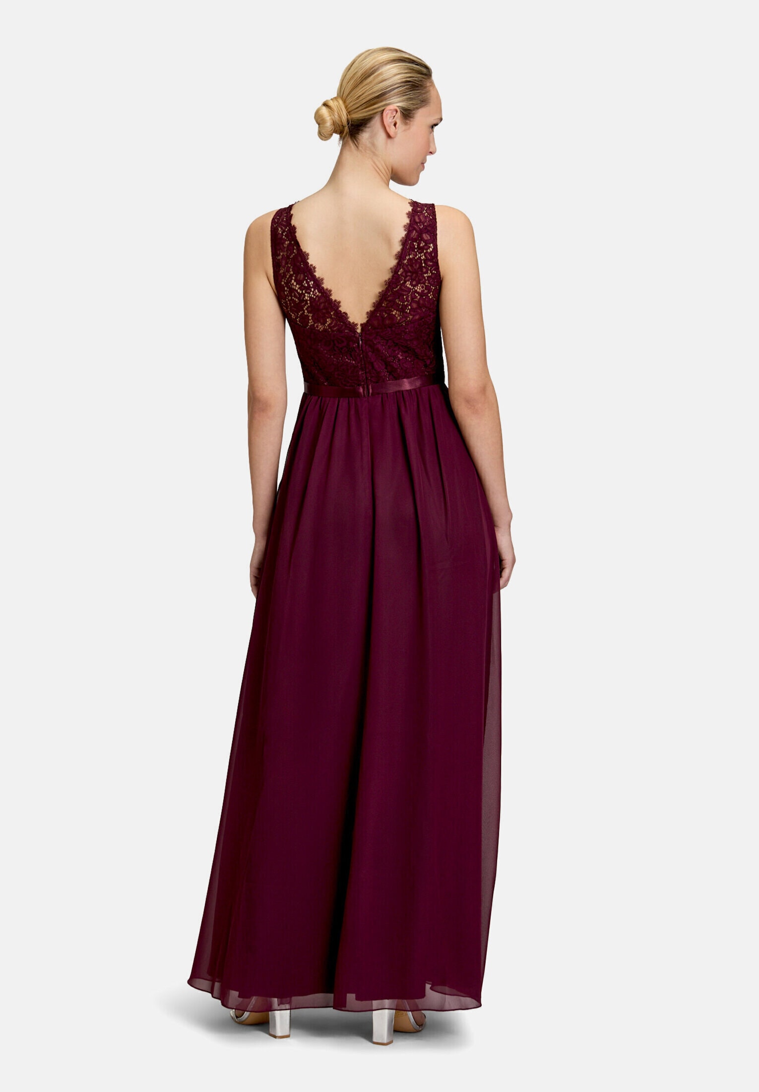 Vera Mont Cocktailkleid »Damen mit Spitze« Ohne Tasche Bogenkante