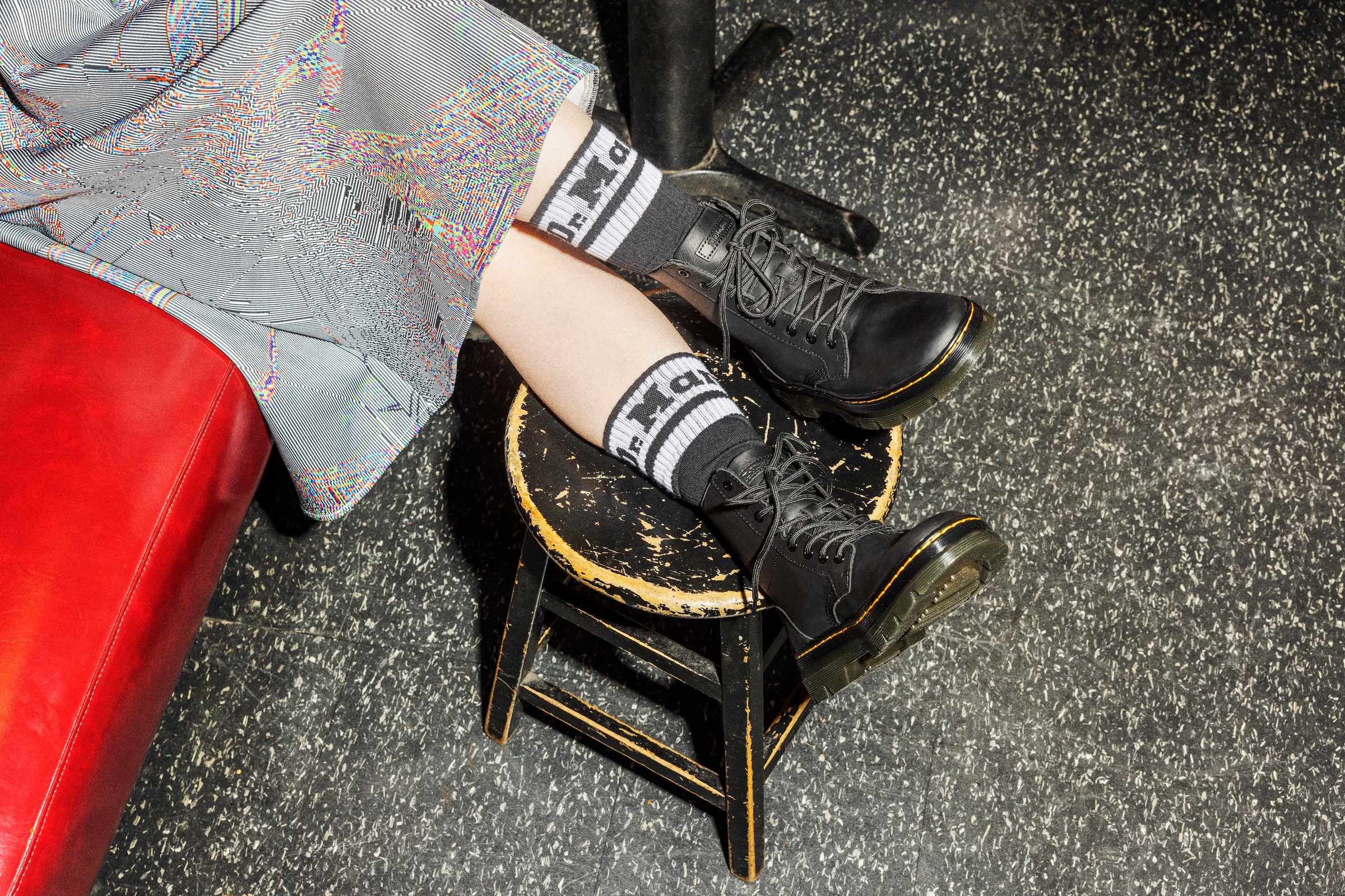 DR. MARTENS "Combs" Schnürboots, Freizeitstiefelette mit Anziehlasche günstig online kaufen