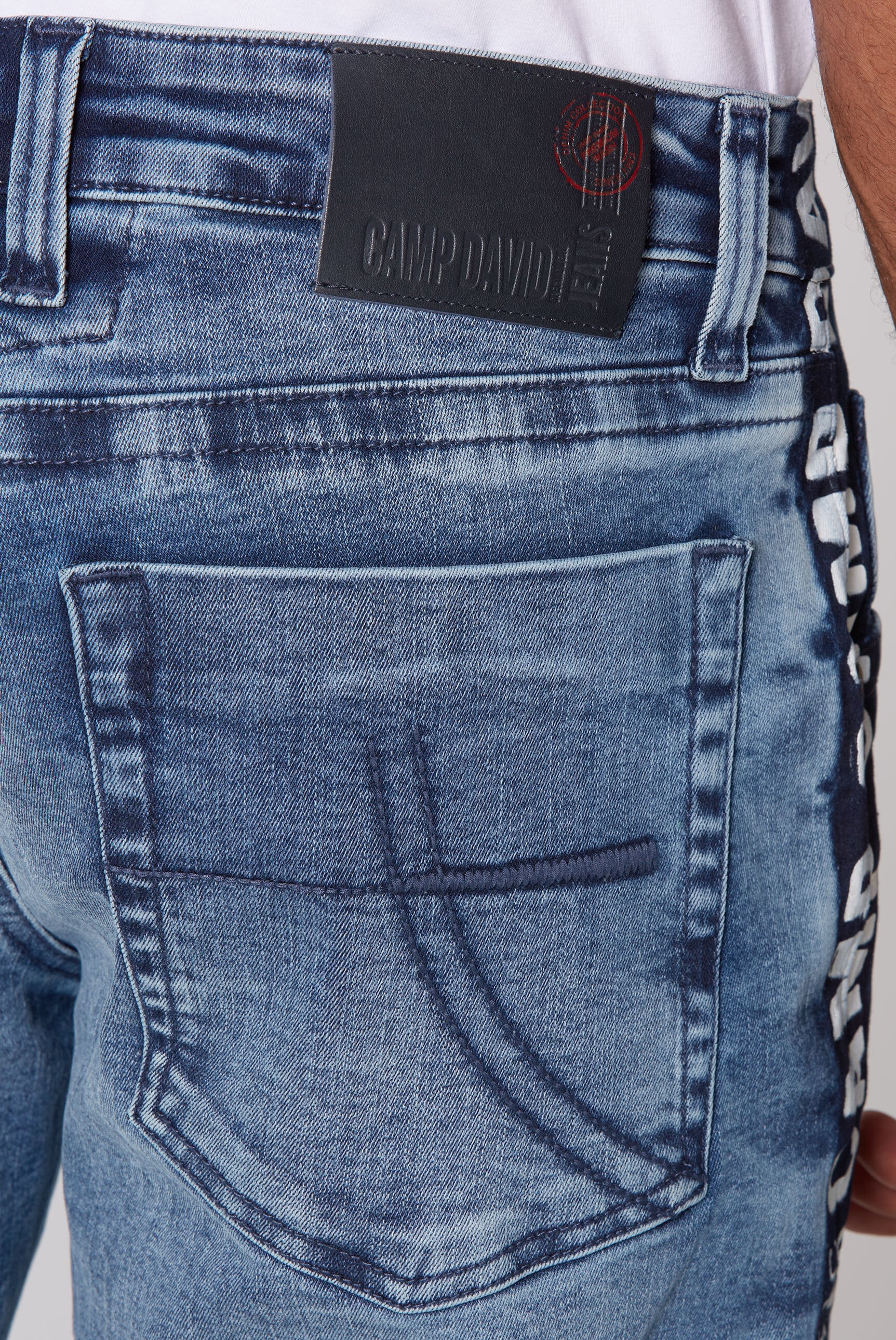 CAMP DAVID Jeansshorts, mit Turn-Up Saum