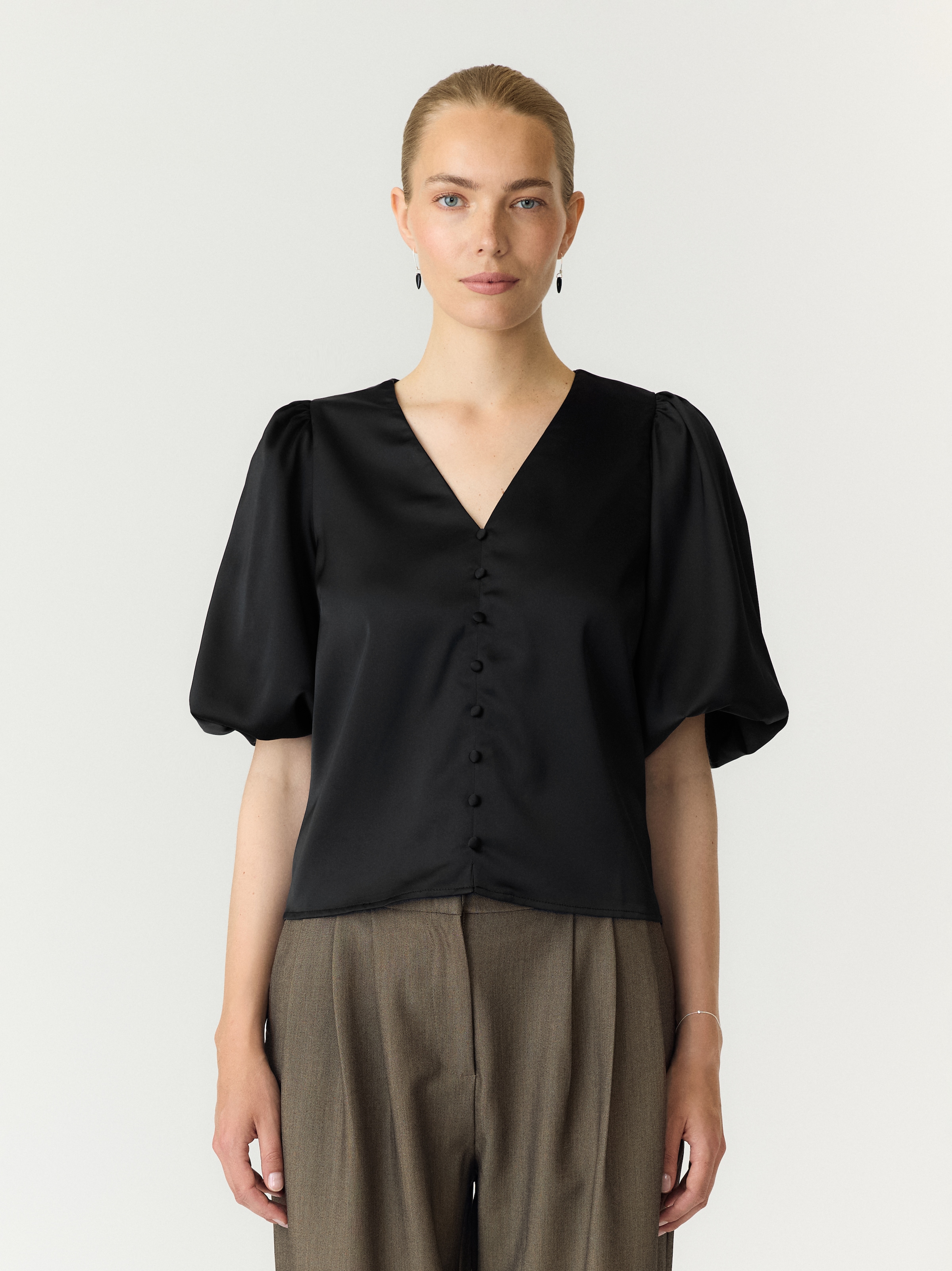 Y.A.S Kurzarmbluse "YASPELLA 2/4 V-NECK TOP S. NOOS" Materialmix, regular fit