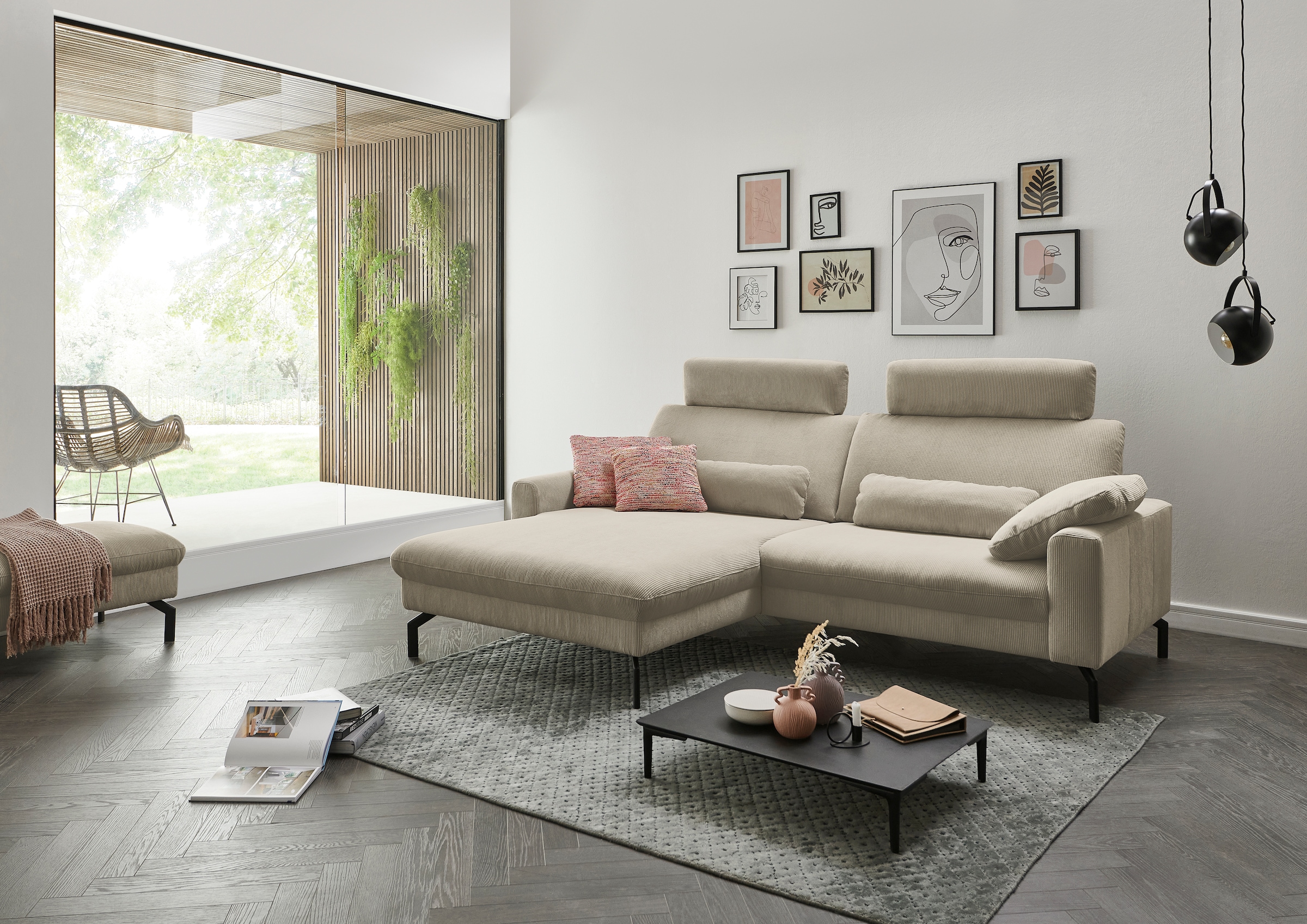 Die PlanBar Ecksofa "ZE-EM20028 L-Form, Breite 248 cm" wahlweise mit Kopfstützen und Sitztiefenverstellung