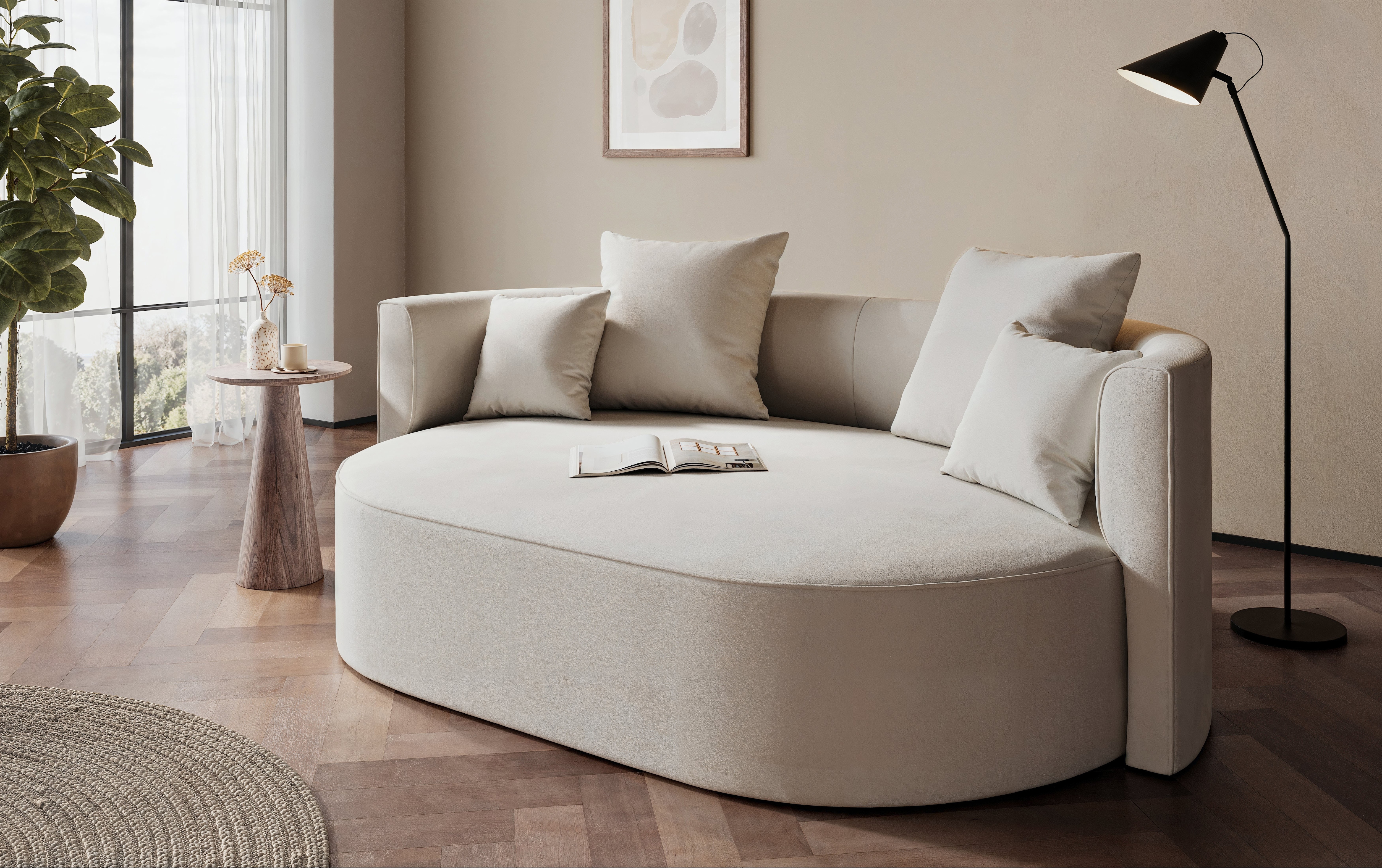LeGer Home by Lena Gercke 2,5-Sitzer "ISALIE Samtoptik, rundes Loungesofa, mit Kissen, perfekt gepolstert" moderne Stoffe, mit 4 Zierkissen, extra große Sitzfläche