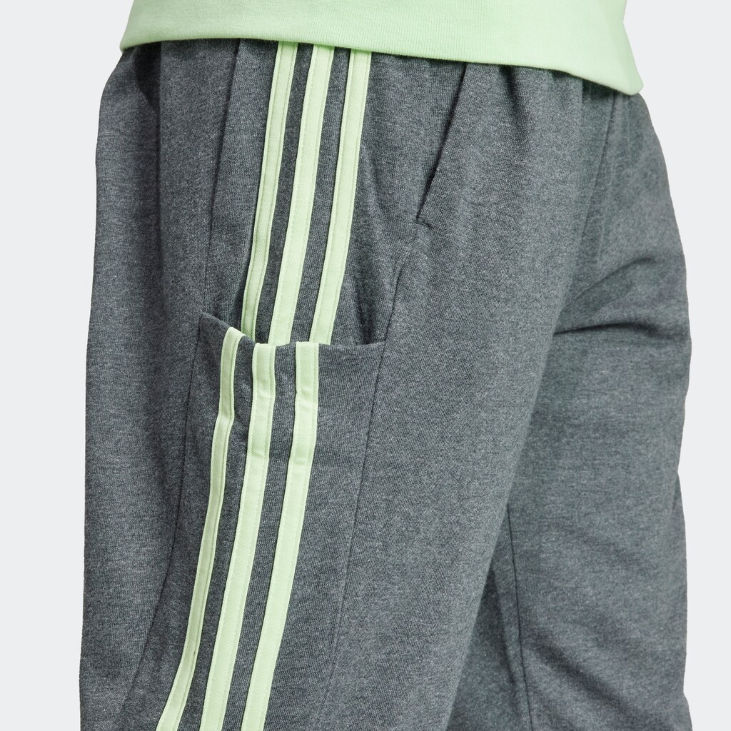 adidas Sportswear Sporthose »ESSENTIALS SINGLE JERSEY TAPERED OPEN HEM 3STREIFEN HOSE«, (1 tlg.)