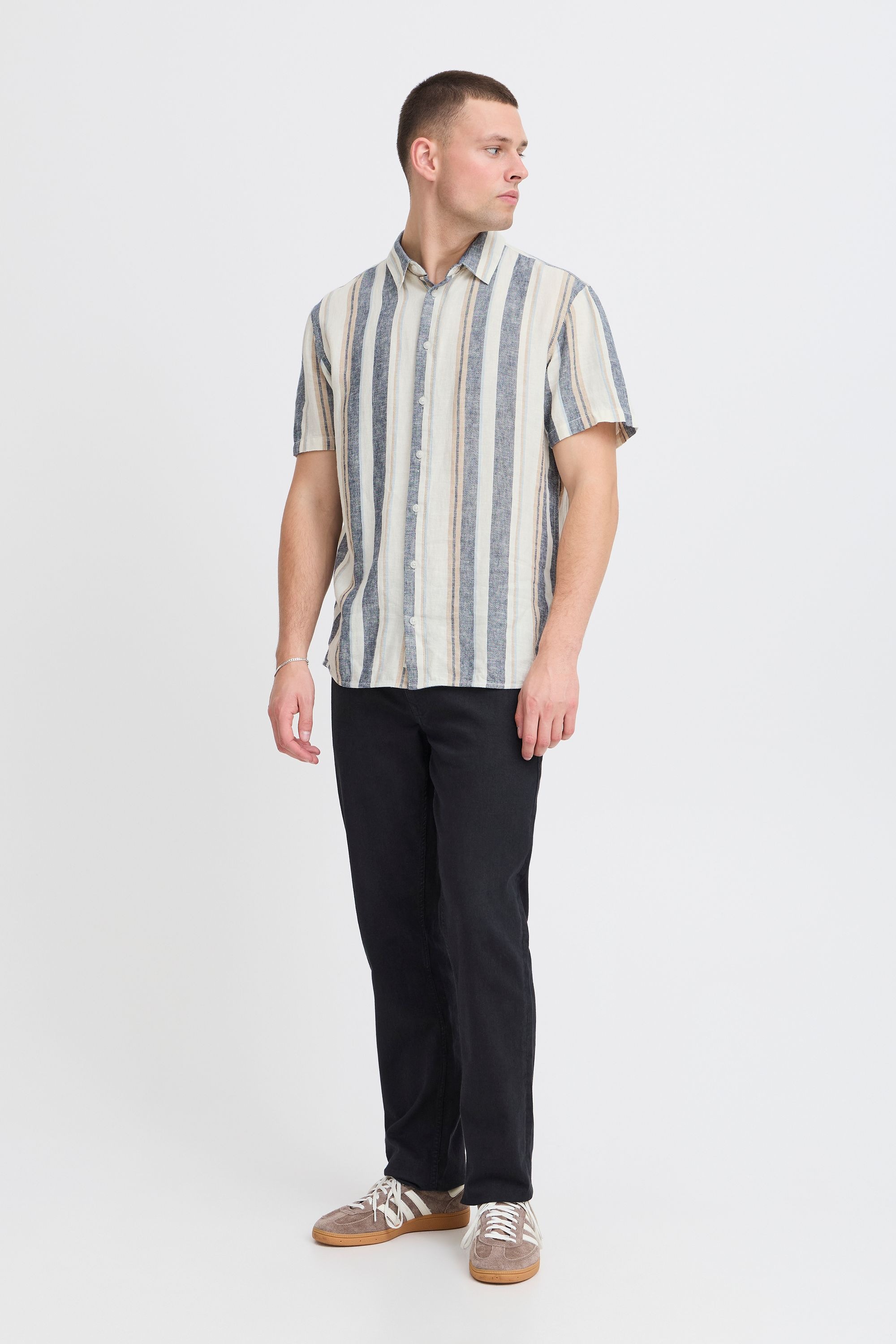 Thumbnail - Blend Kurzarmhemd "BHBOBBY Shirt stripe" Stilvolles Kurzarmhemd aus Leinenmix