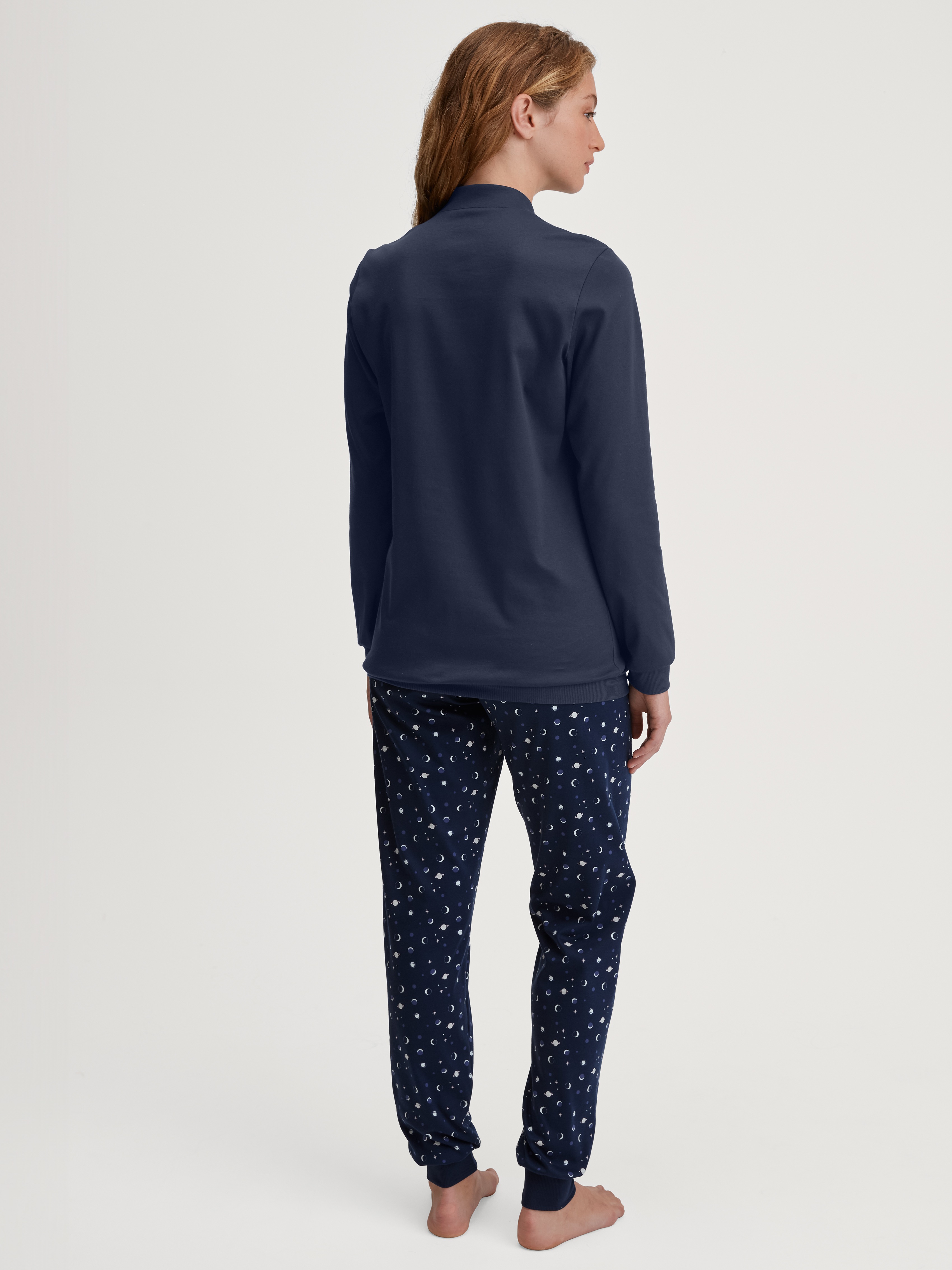 Thumbnail - CALIDA Schlafanzug "Midnight Dreams" 2 tlg. V-Ausschnitt, Langarm, Single Jersey Qualität, weich
