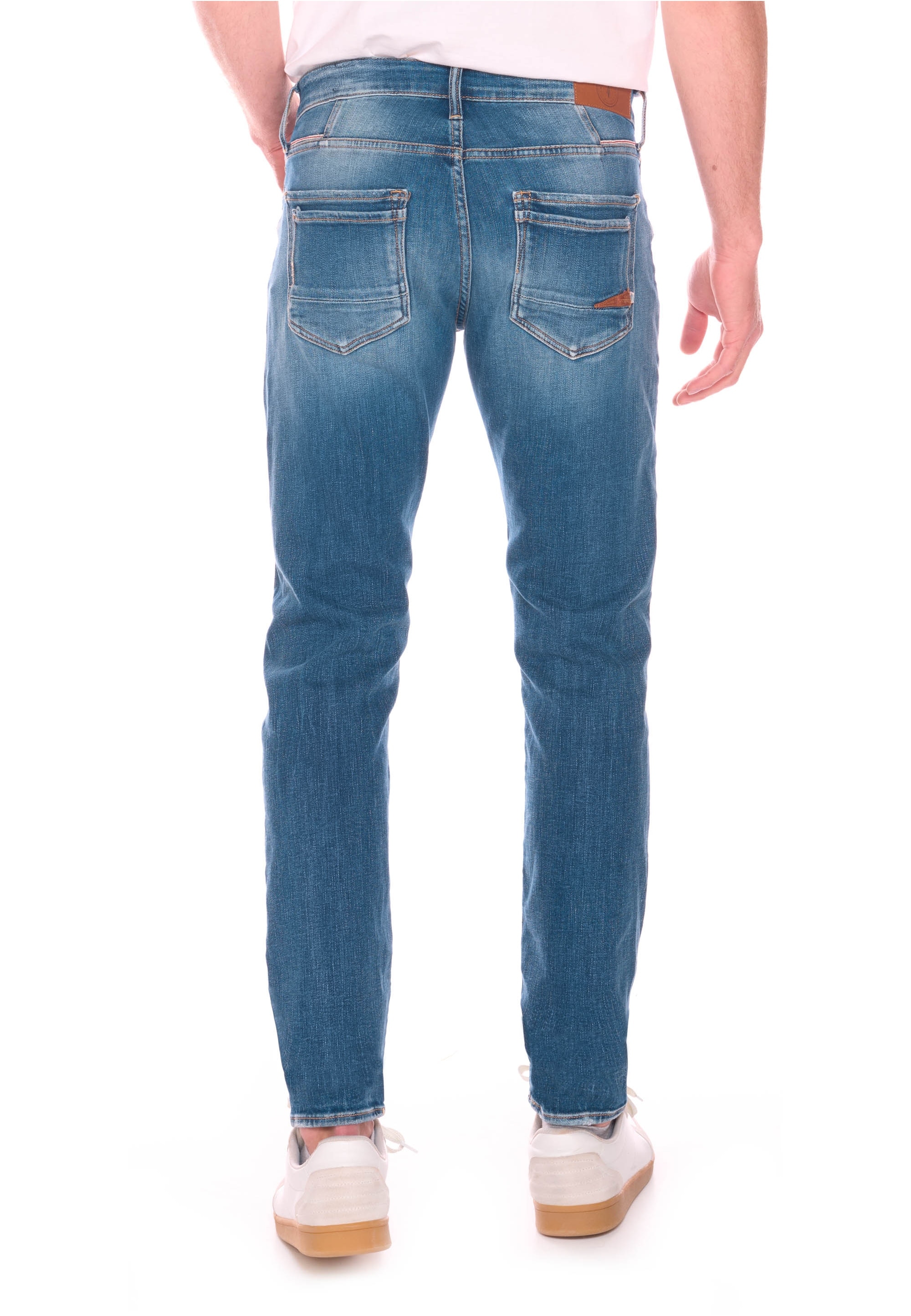 Le Temps Des Cerises Bequeme Jeans »700/11«, mit dezenter Used-Waschung