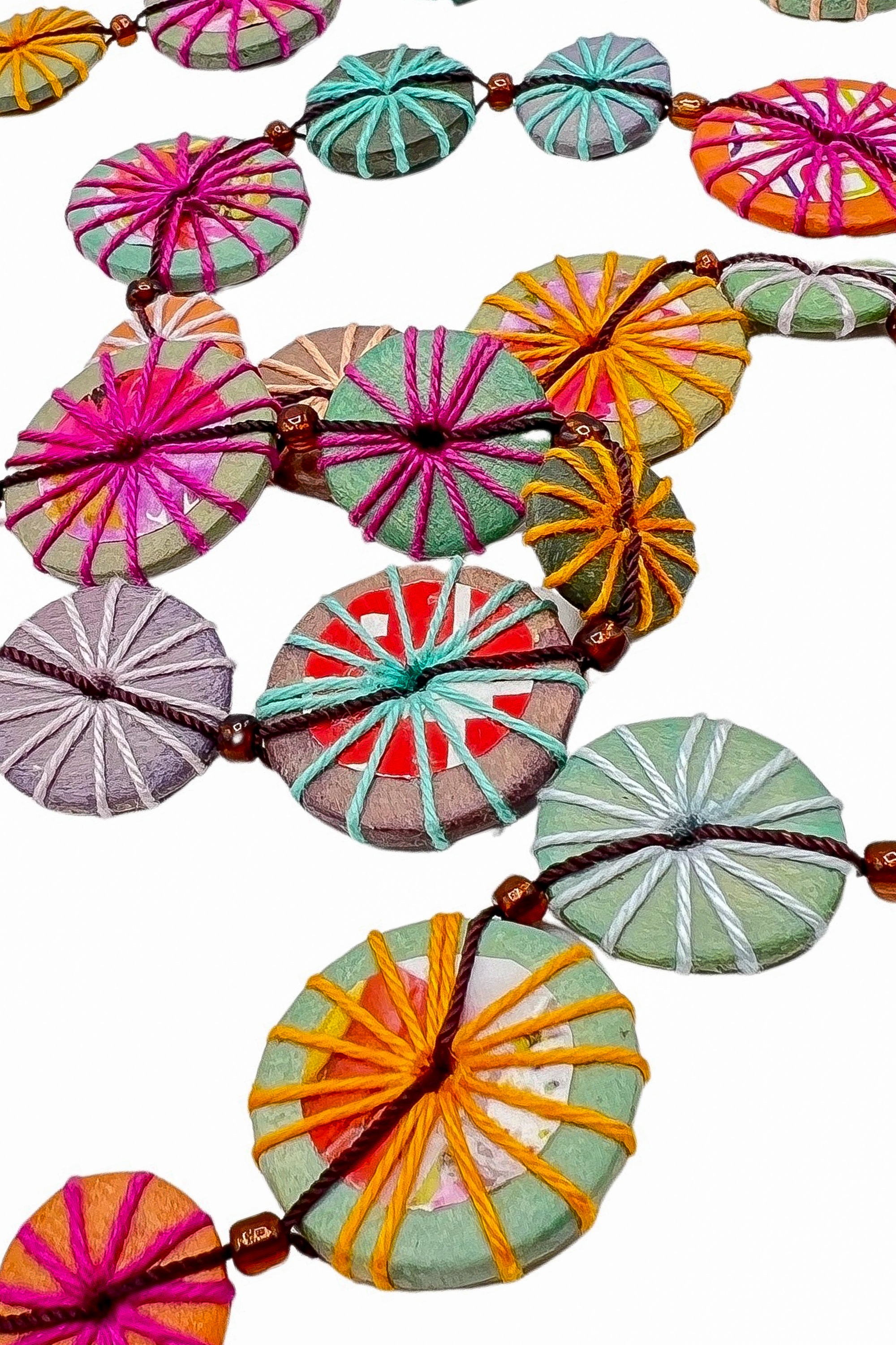 Thumbnail - COLLEZIONE ALESSANDRO Lange Kette "Button" mit Garn umwickelte Holzscheiben