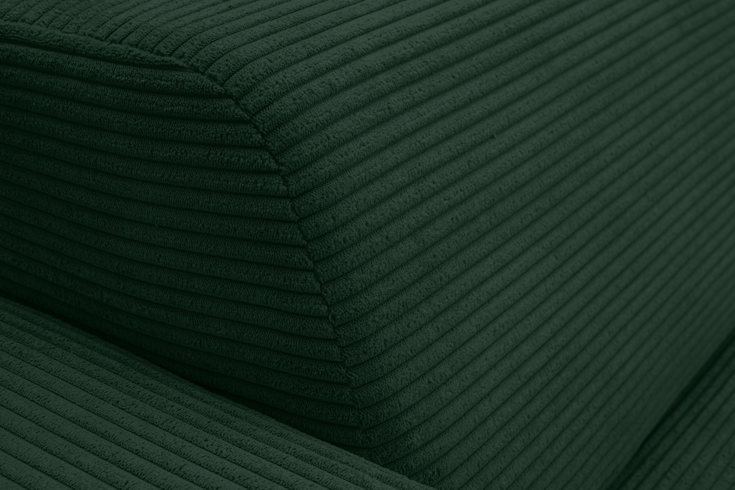 WERK2 Ecksofa »Zeus-M, tolles Sofa mit schönen Details, L-Form«, Curvy Trend Garnitur, urbane Optik, komfortable Wellenunterfederung