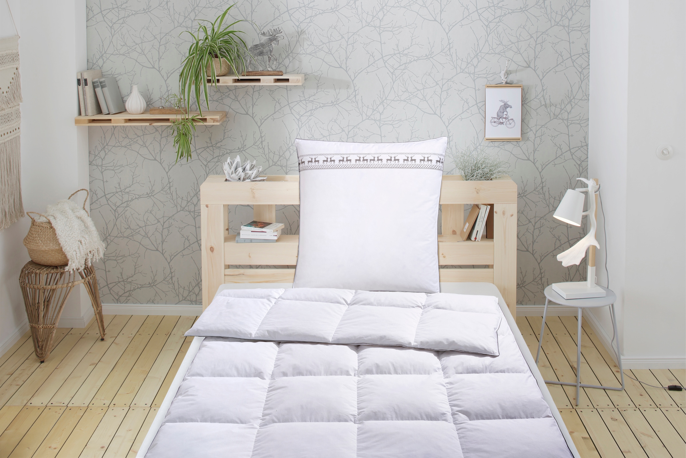 Älgdröm Federbettdecke + Kopfkissen "Forsakar, Bettdecke 135x200 cm, 155x22 günstig online kaufen