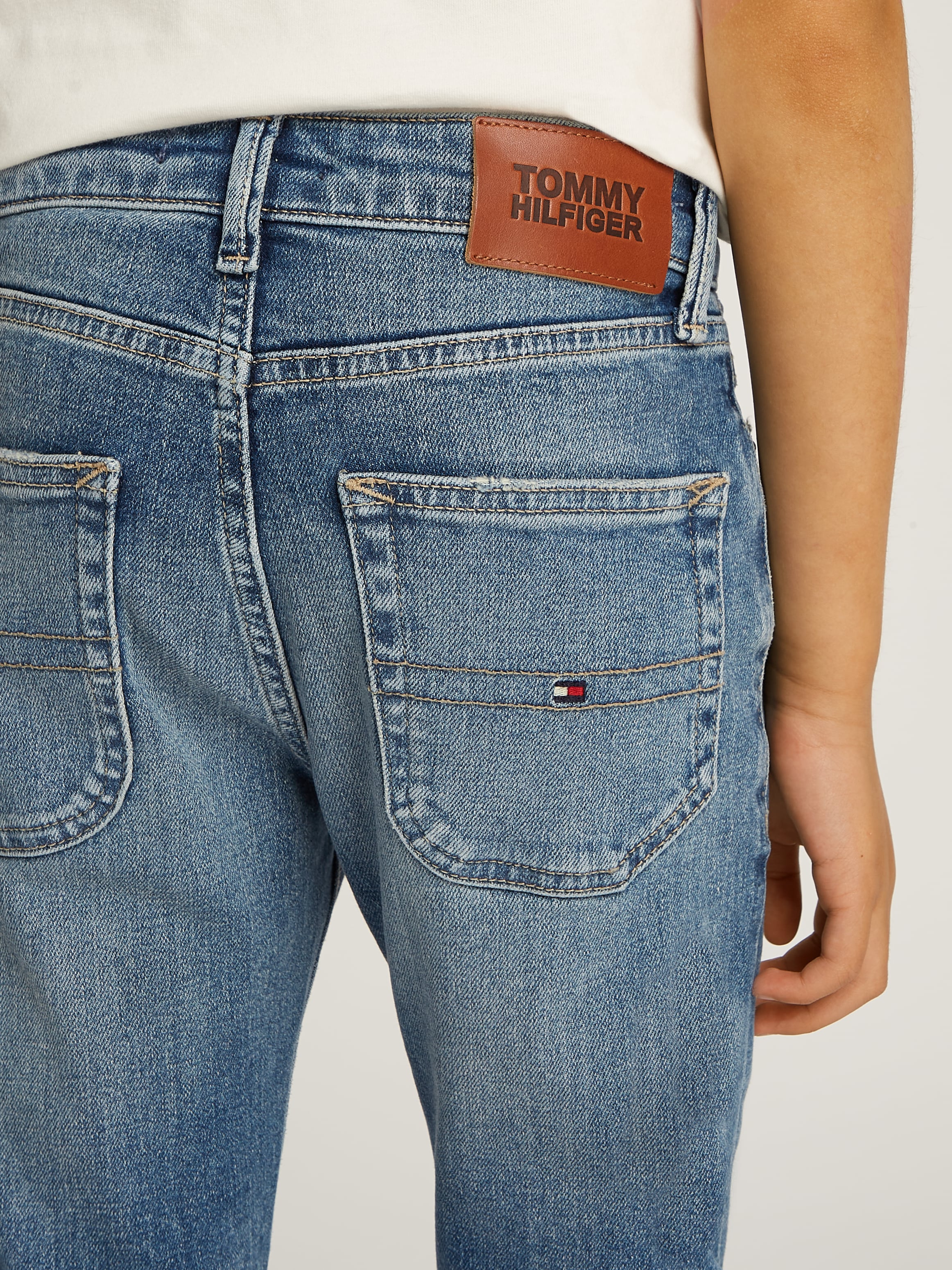 Tommy Hilfiger Straight-Jeans »MODERN STRAIGHT VINTAGE«, im Vintage-Look