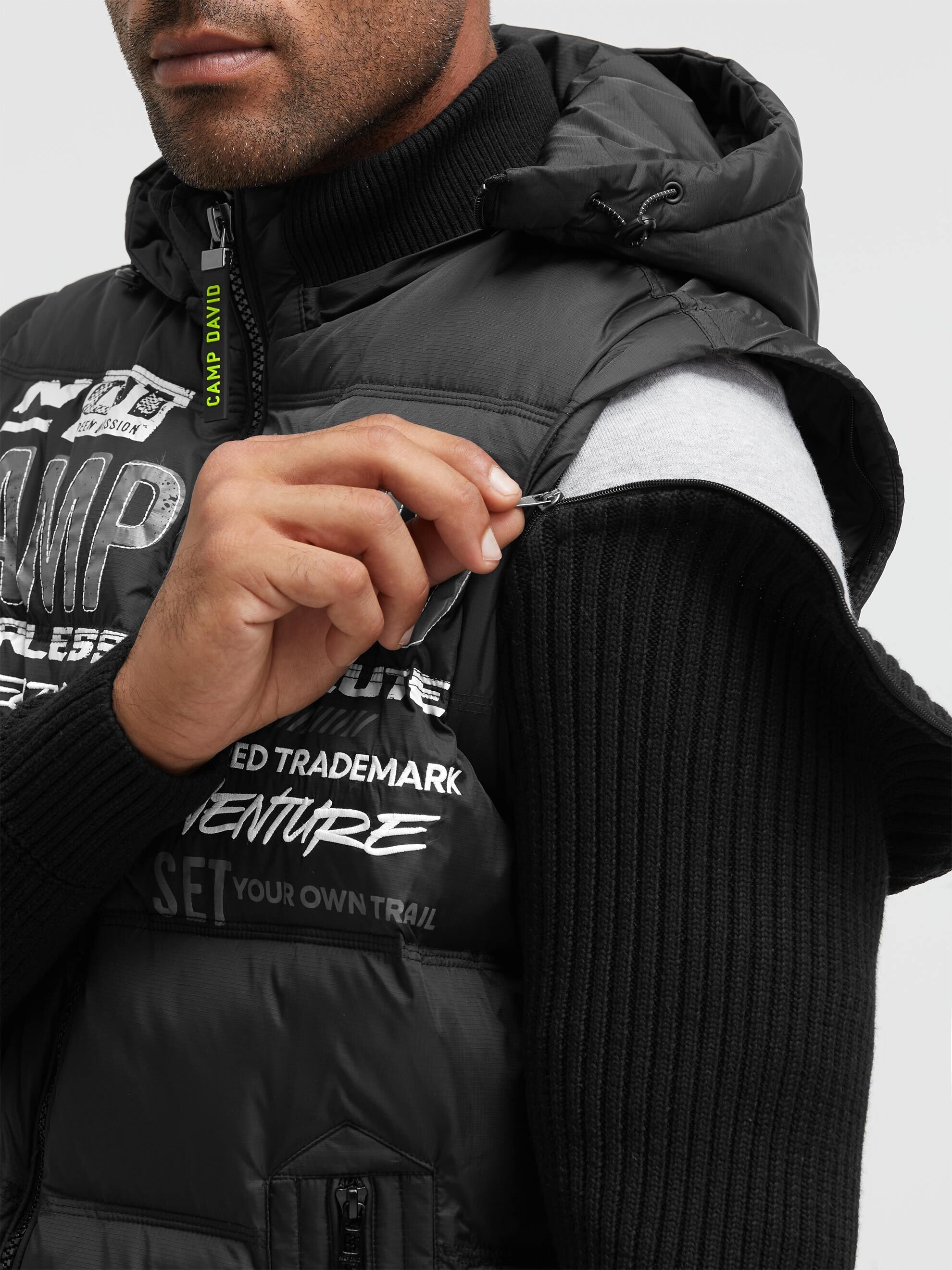CAMP DAVID Winterjacke mit Kapuze mit abnehmbaren Ärmeln
