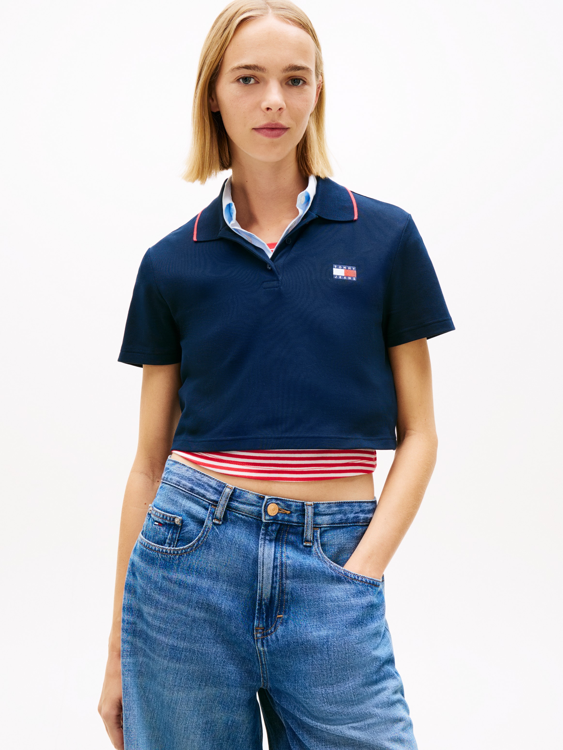 Tommy Jeans Poloshirt "TJW CRP BADGE SHORT SLEEVE POLO" mit verkürztem Schn günstig online kaufen