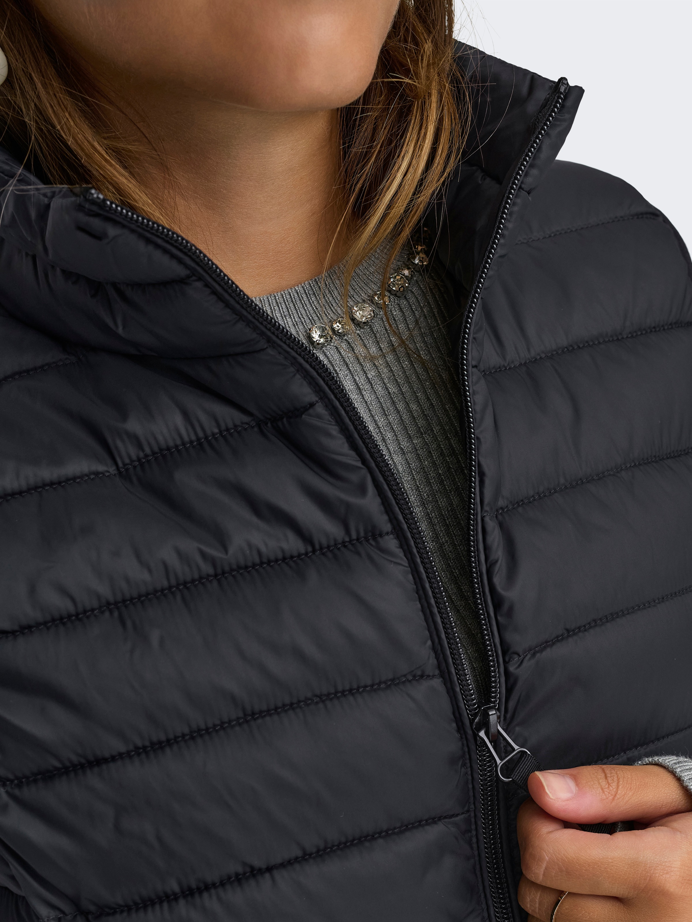 ONLY Onltahia LW Quilted Waistcoat 3