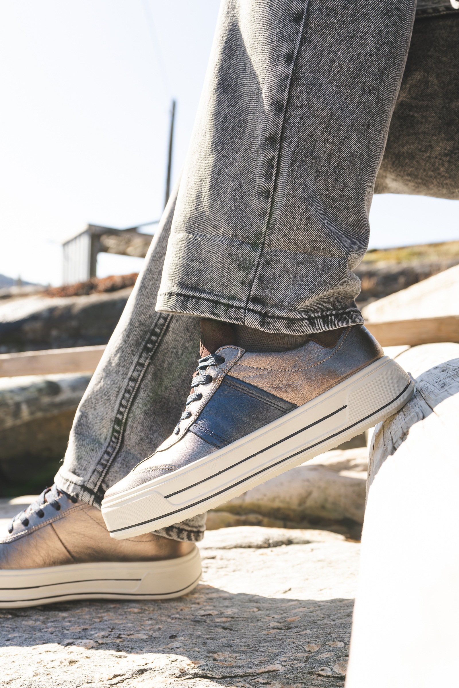 Ara Plateausneaker "CANBERRA", Plateausneaker, Schnürschuh im Metallic Look günstig online kaufen