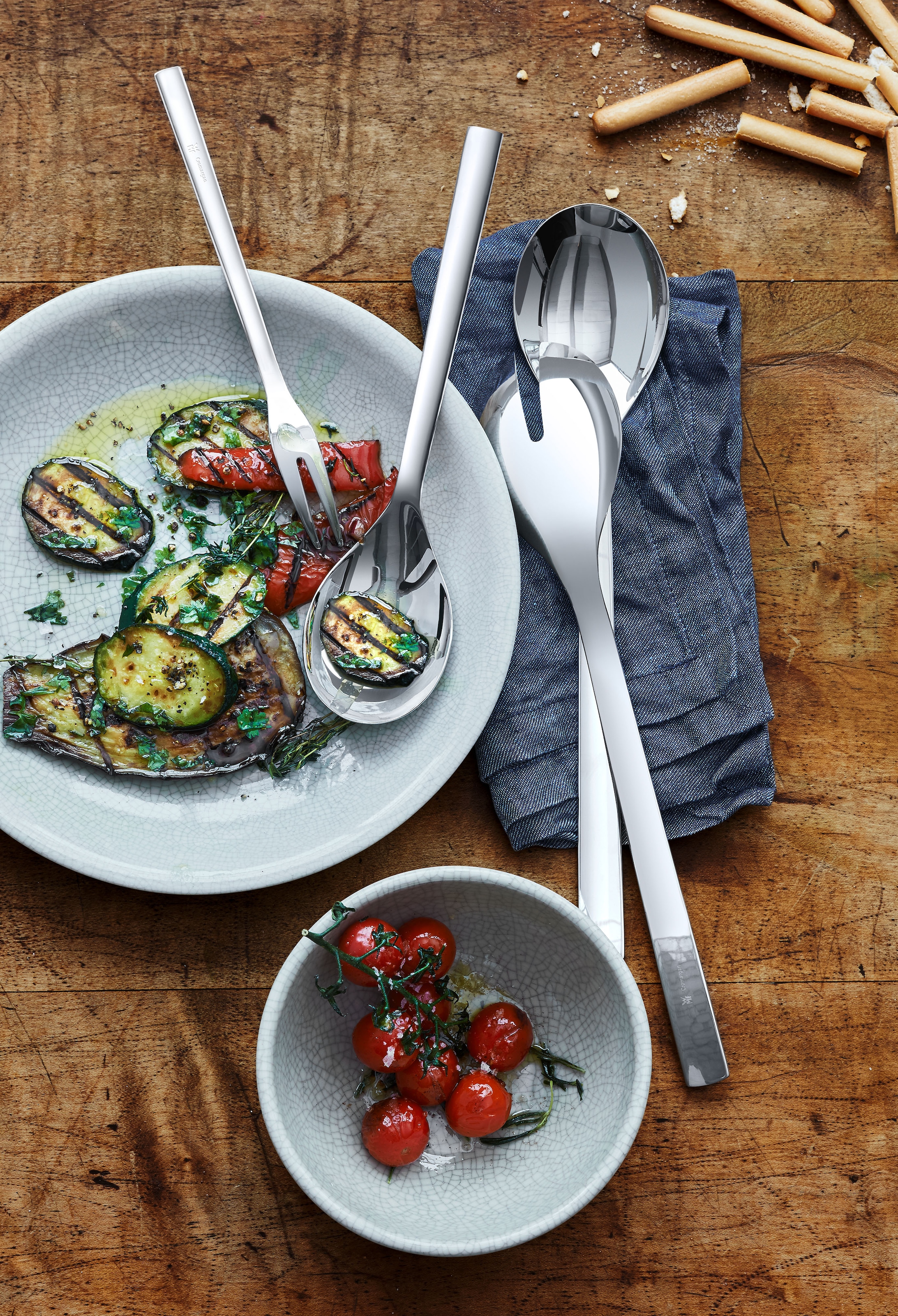 WMF Salatbesteck »Nuova«, (Set, 4 tlg.), 2x Salatbesteck, Servierlöffel 25 cm, Serviergabel 20 cm, Cromargan
