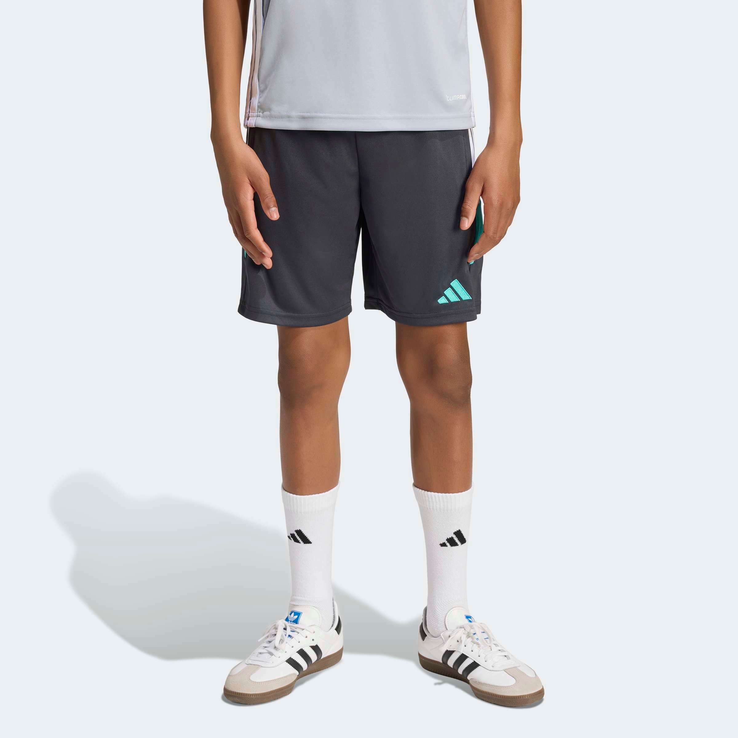 adidas Performance Trainingsshorts »TIRO 26 ESSENTIALS KIDS«  für Kinder, mit CLIMACOOL® Technologie, aus Interlock-Material