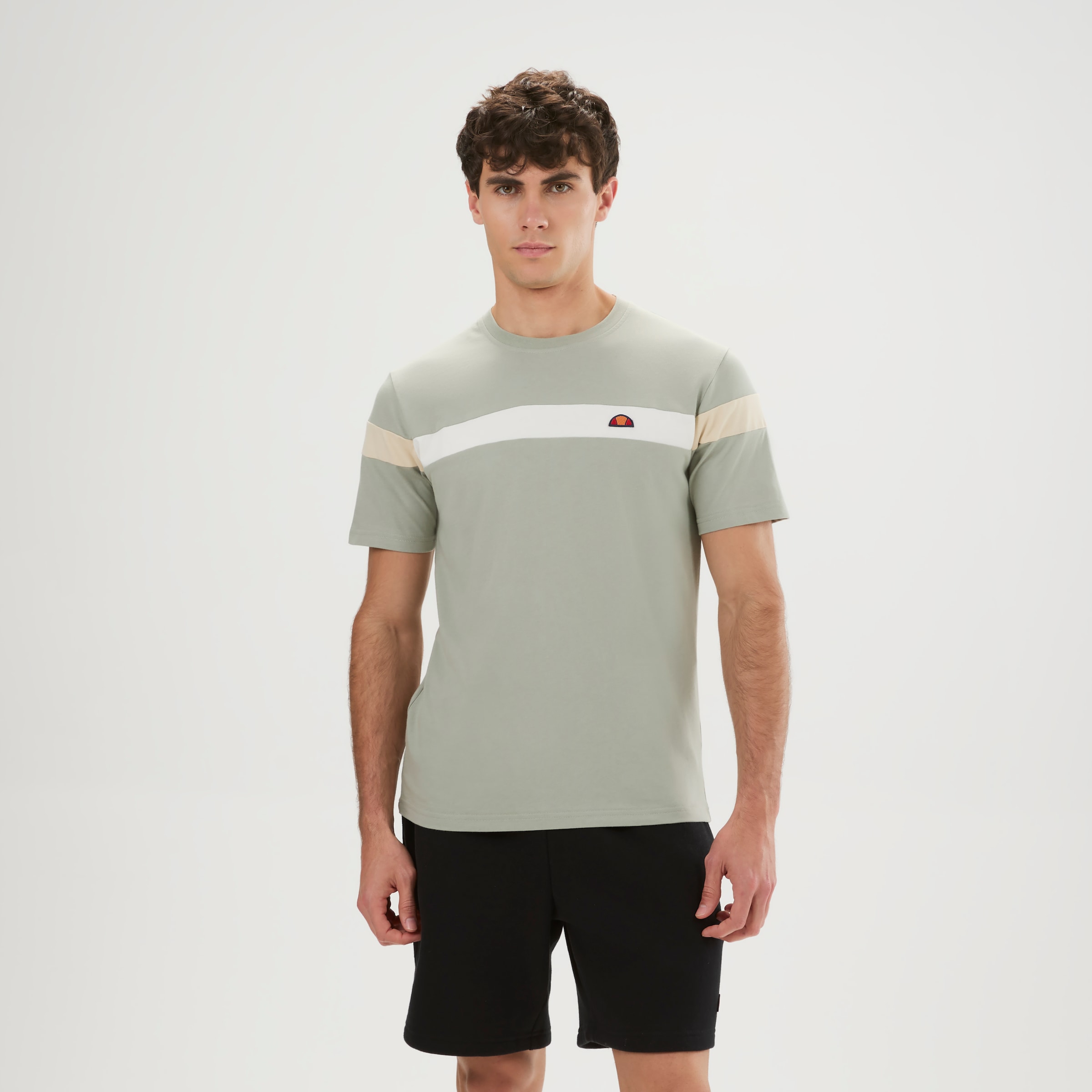 Ellesse T-Shirt "CASERIO TEE" für sportliche Aktivitäten geeignet, mit Rundhalsausschnitt, Kurzarm