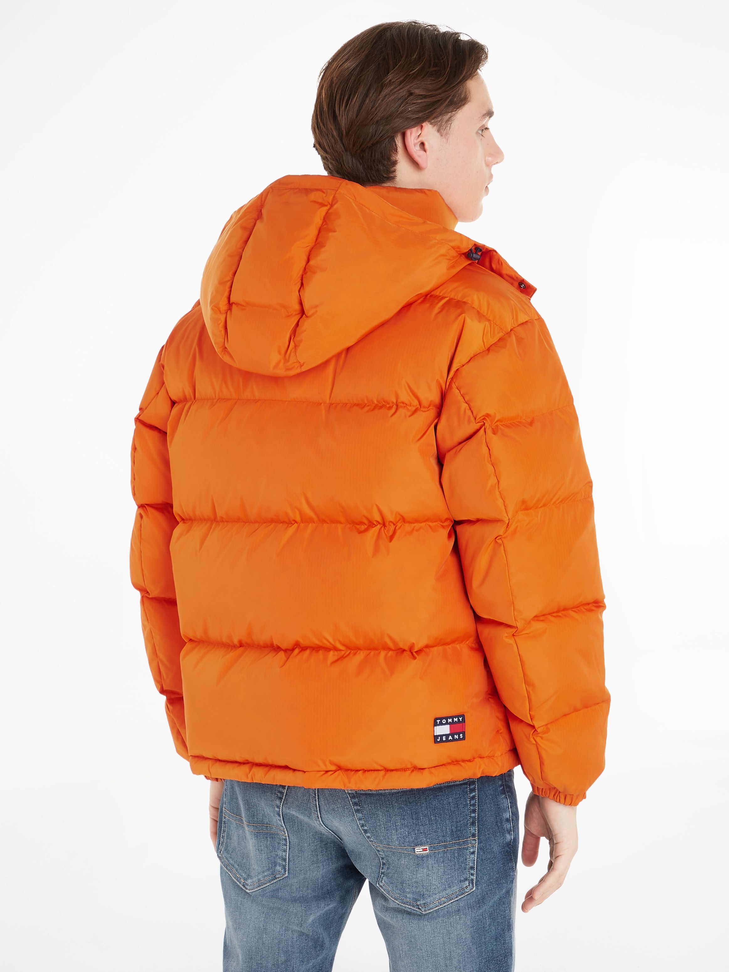 Tommy Jeans Steppjacke »TJM ALASKA PUFFER«, mit Kapuze, mit Markenlabel