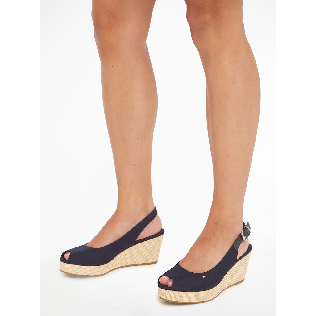 Tommy Hilfiger Sandalette »ICONIC ELBA SLING BACK WEDGE«, Sommerschuh, Sandale, Keilabsatz, mit Jutebesatz