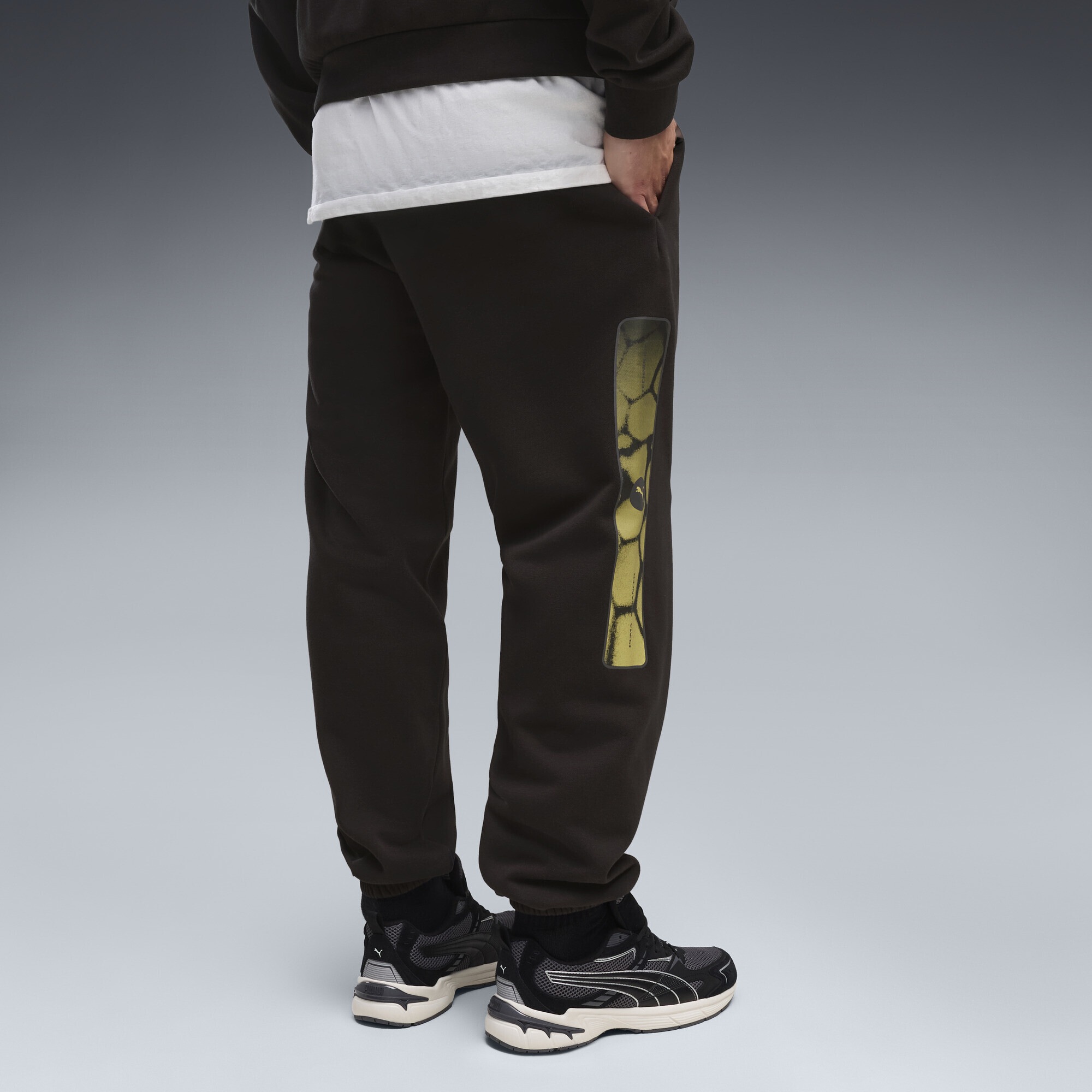 PUMA Sporthose »PUMA Sport Relaxed Street Graphic Fleece Jogginghose Herren«
