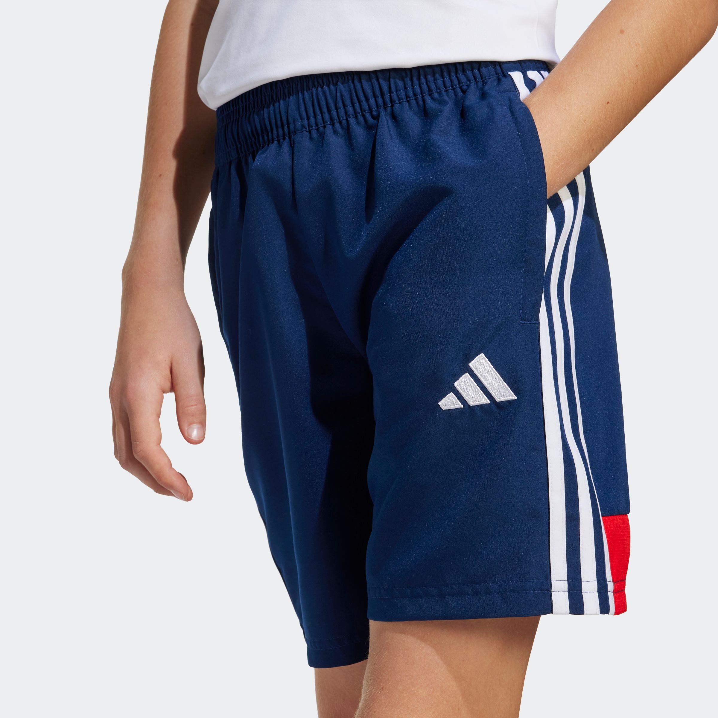 Thumbnail - adidas Performance Trainingsshorts "TIRO 25 ESSENTIALS WOVEN KIDS"
