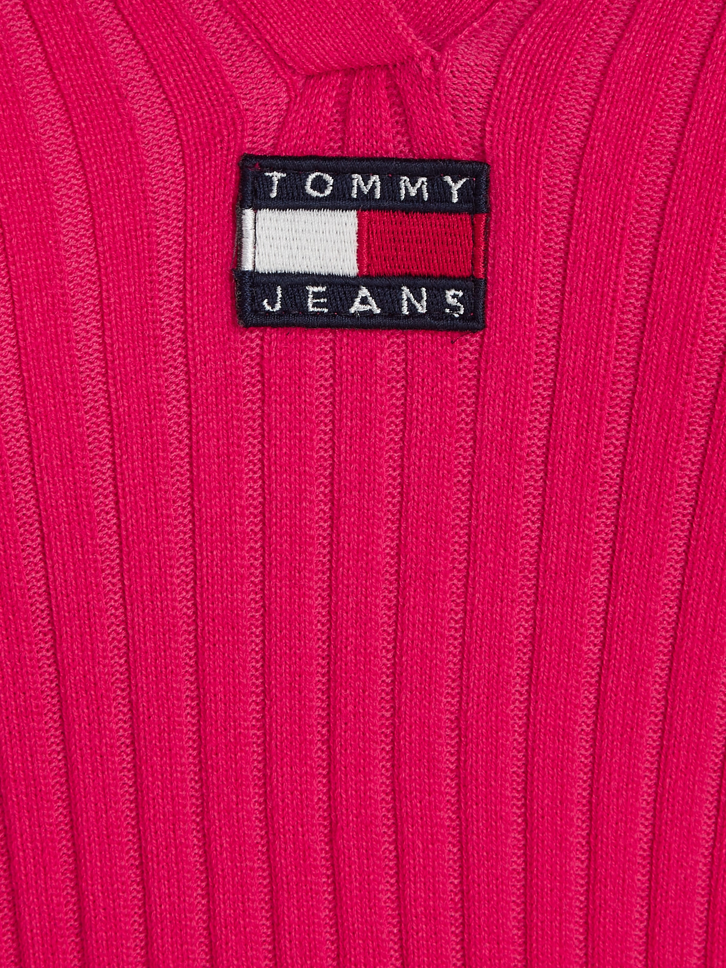 Tommy Jeans Strickkleid »TJW COLLAR BADGE SWEATER DRESS«, mit V-Ausschnitt & Tommy Jeans Badge