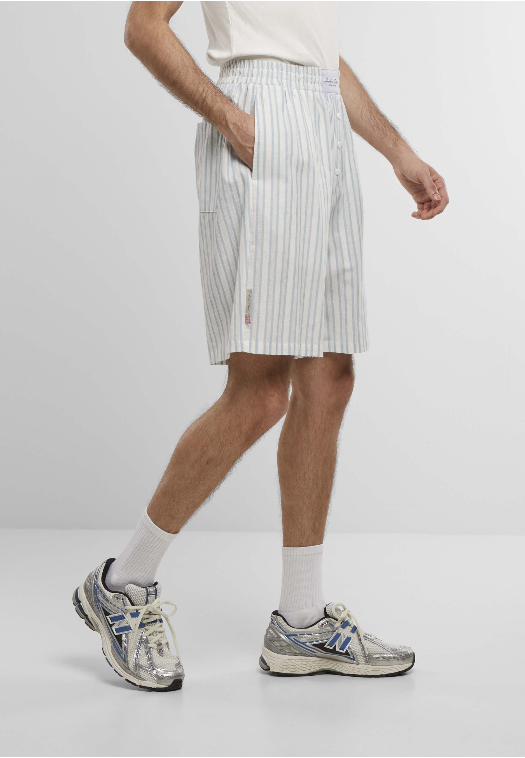Another Cotton Lab Shorts »Another Cotton Lab Oversized Striped Short Pants«
