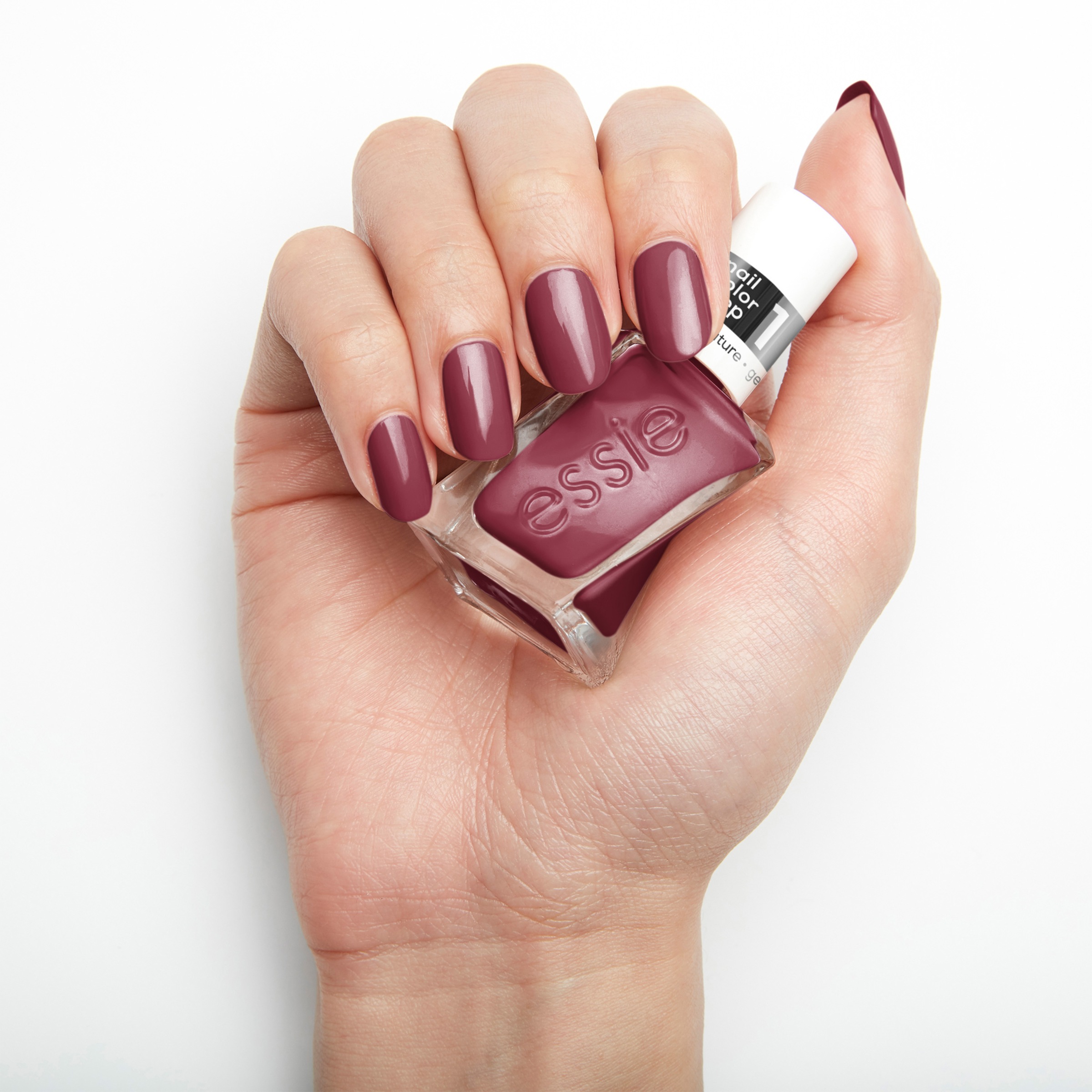essie Nagellack »Essie Nagellack gel couture«, mit natürlichen Inhaltsstoffen