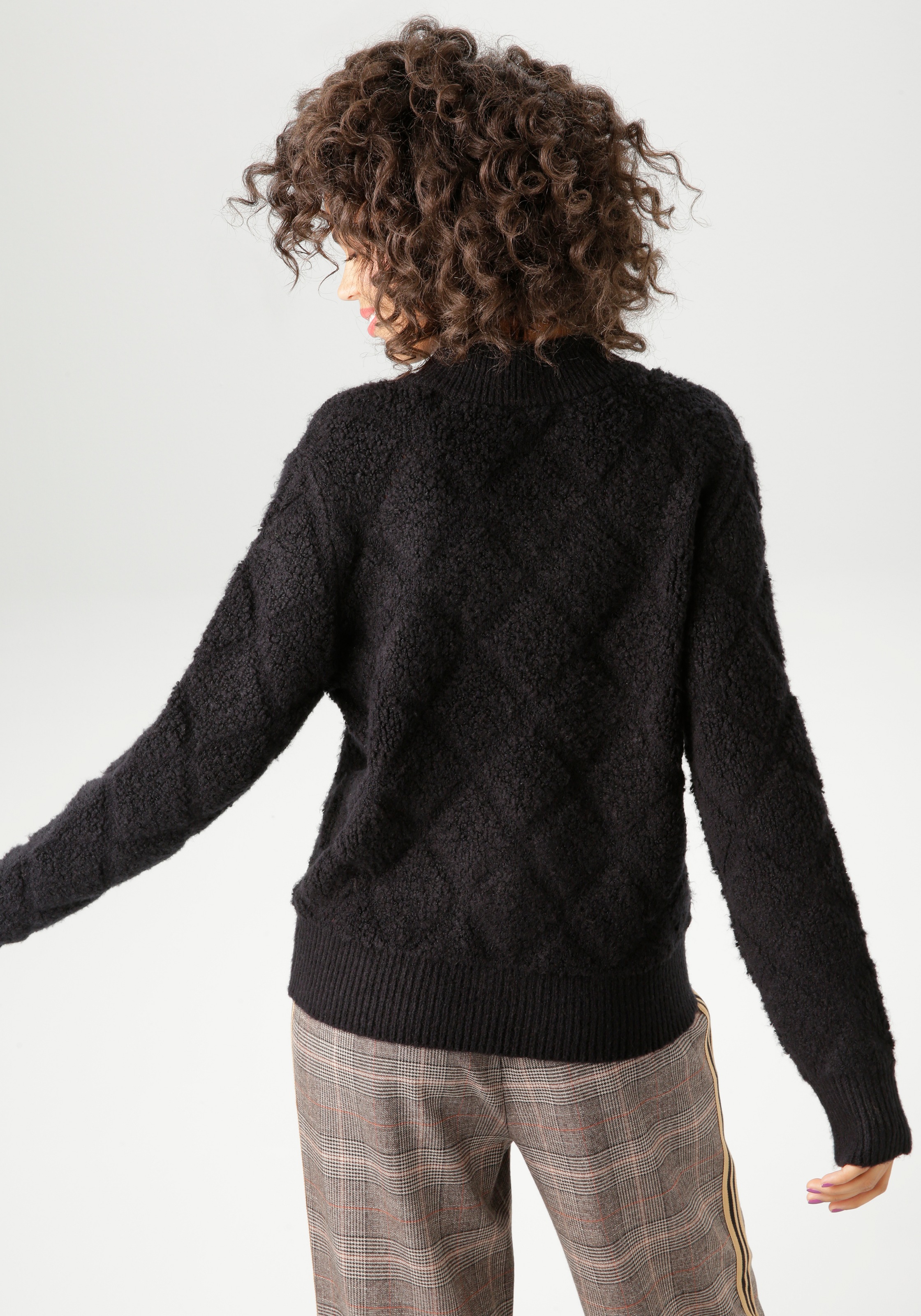 Aniston CASUAL Strickjacke mit dezentem Rauten-Muster im 3D-Effekt - NEUE K günstig online kaufen