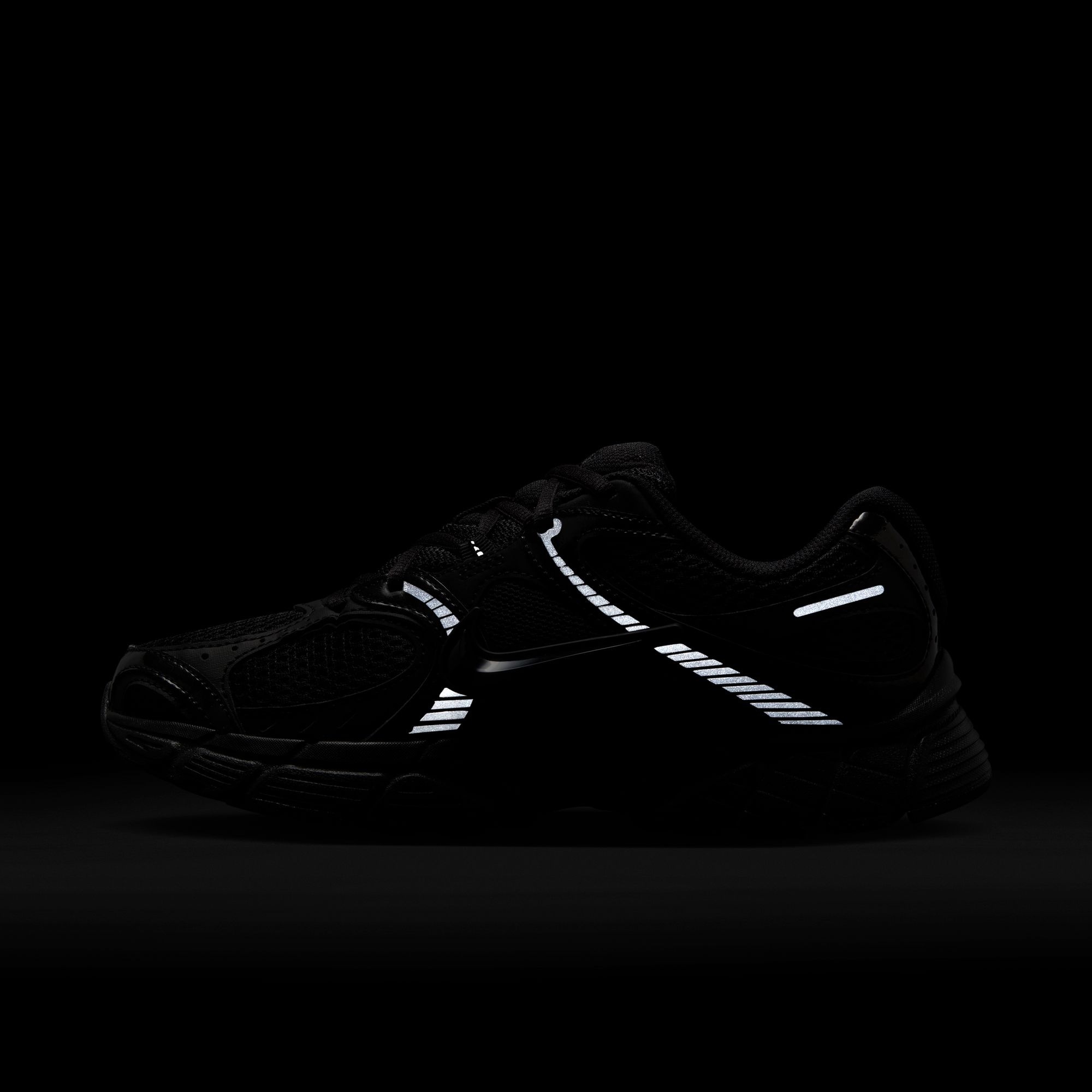 Nike Sportswear »W NIKE V5 RNR«  inspiriert vom Design des Y2K Nike Vomero 5