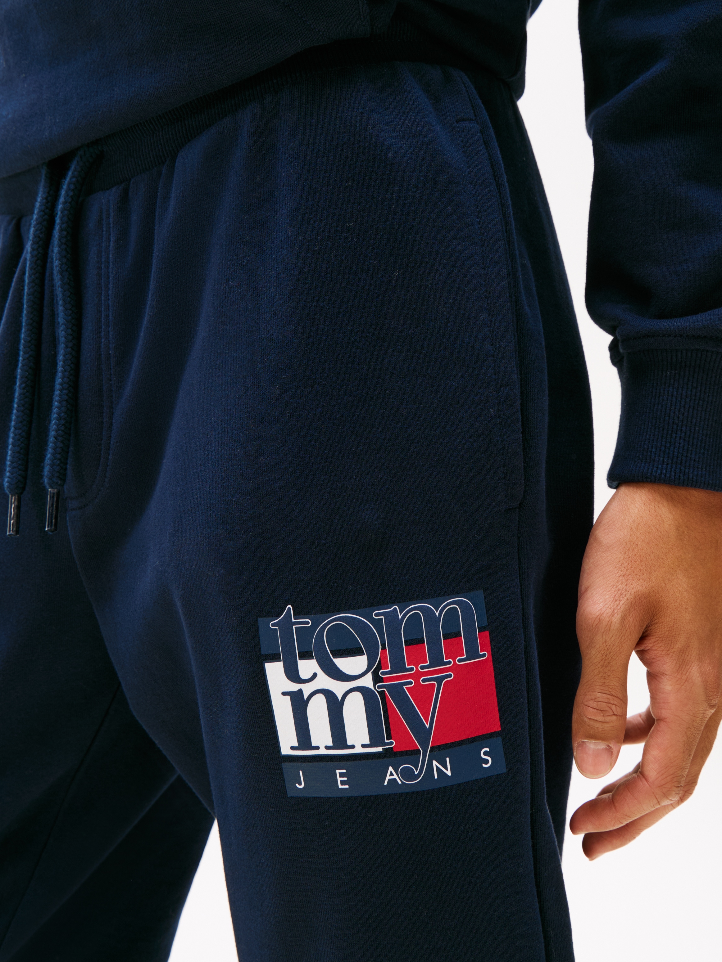 Tommy Jeans Sweathose »TJM RWB FLAG«, Jogginghose, Print, elastischer Bund, slim fit
