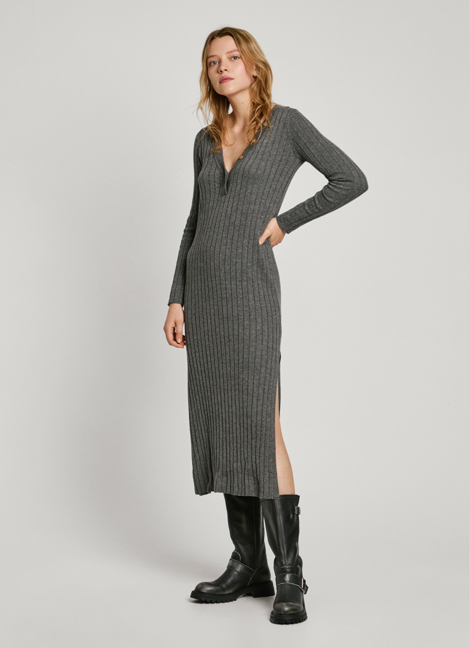 Pepe Jeans Strickkleid "IZABEL DRESS", mit dekorativer Knopfleiste