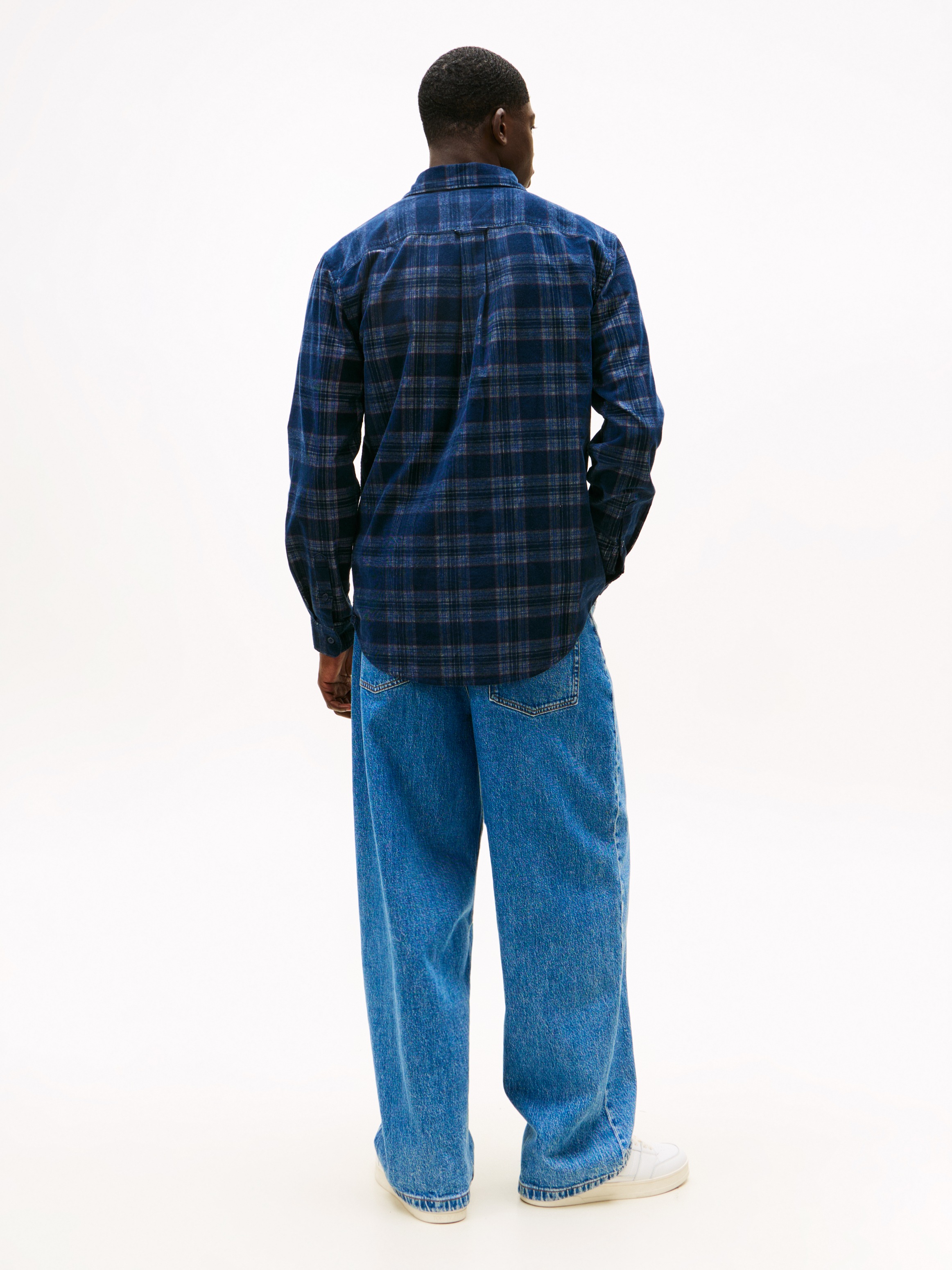 Tommy Jeans Langarmhemd »TJM REG CHECK CORD«, Cordhemd, regular fit, modisches Karomuster, Button-down-Kragen
