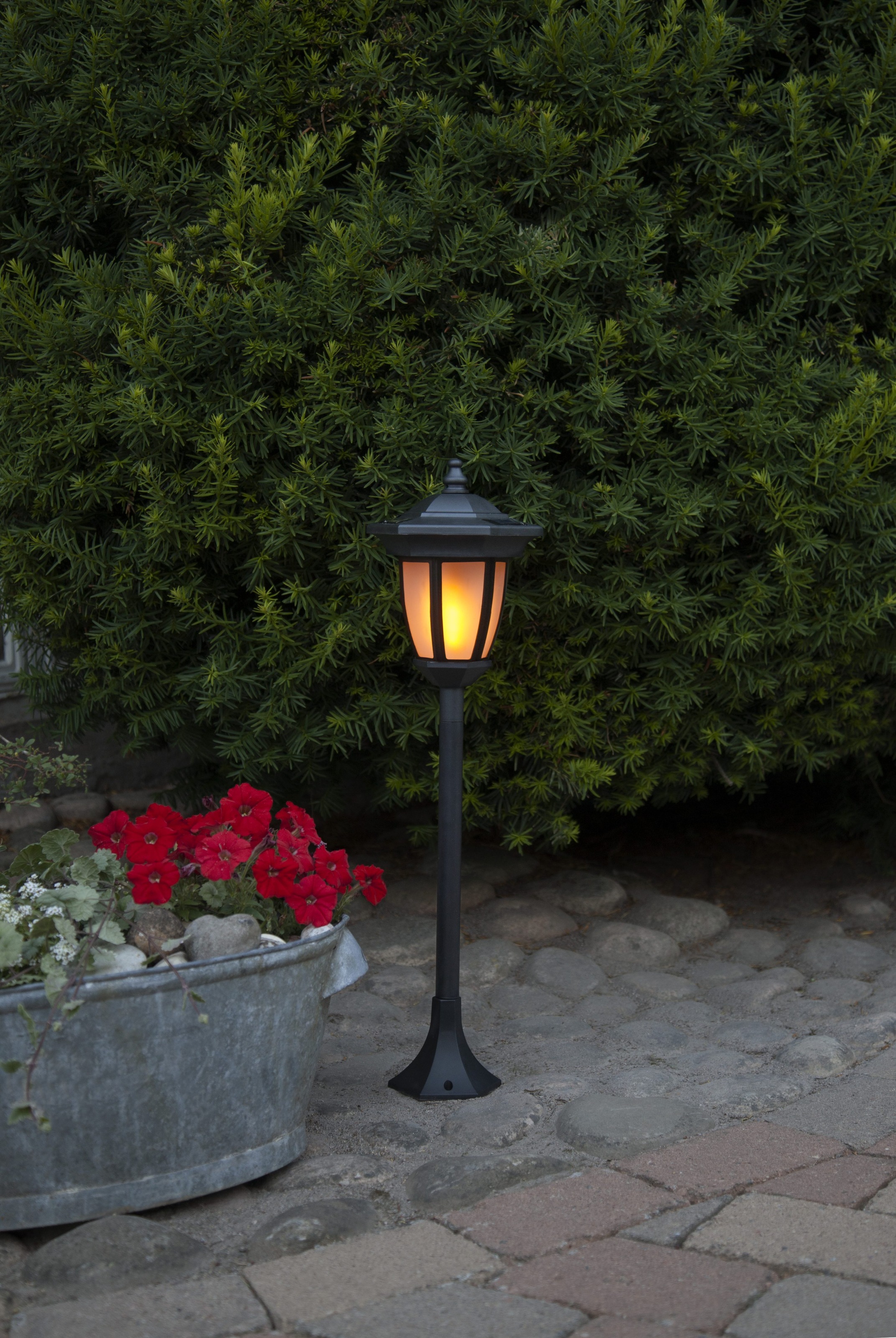 Parforce Traditional Hunting LED Solarleuchte »Solarlampe Flame« LED-Board 1 Stk. Extra-Warmweiß mit Flammen-Effekt als Hänge-, Tisch-, Boden- oder Wegleuchte