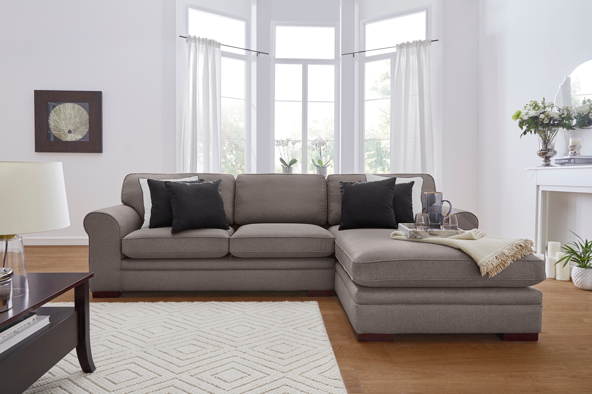 Home affaire Ecksofa "Broughton L-Form", weicher Sitzkomfort, incl. 4 Zierk günstig online kaufen