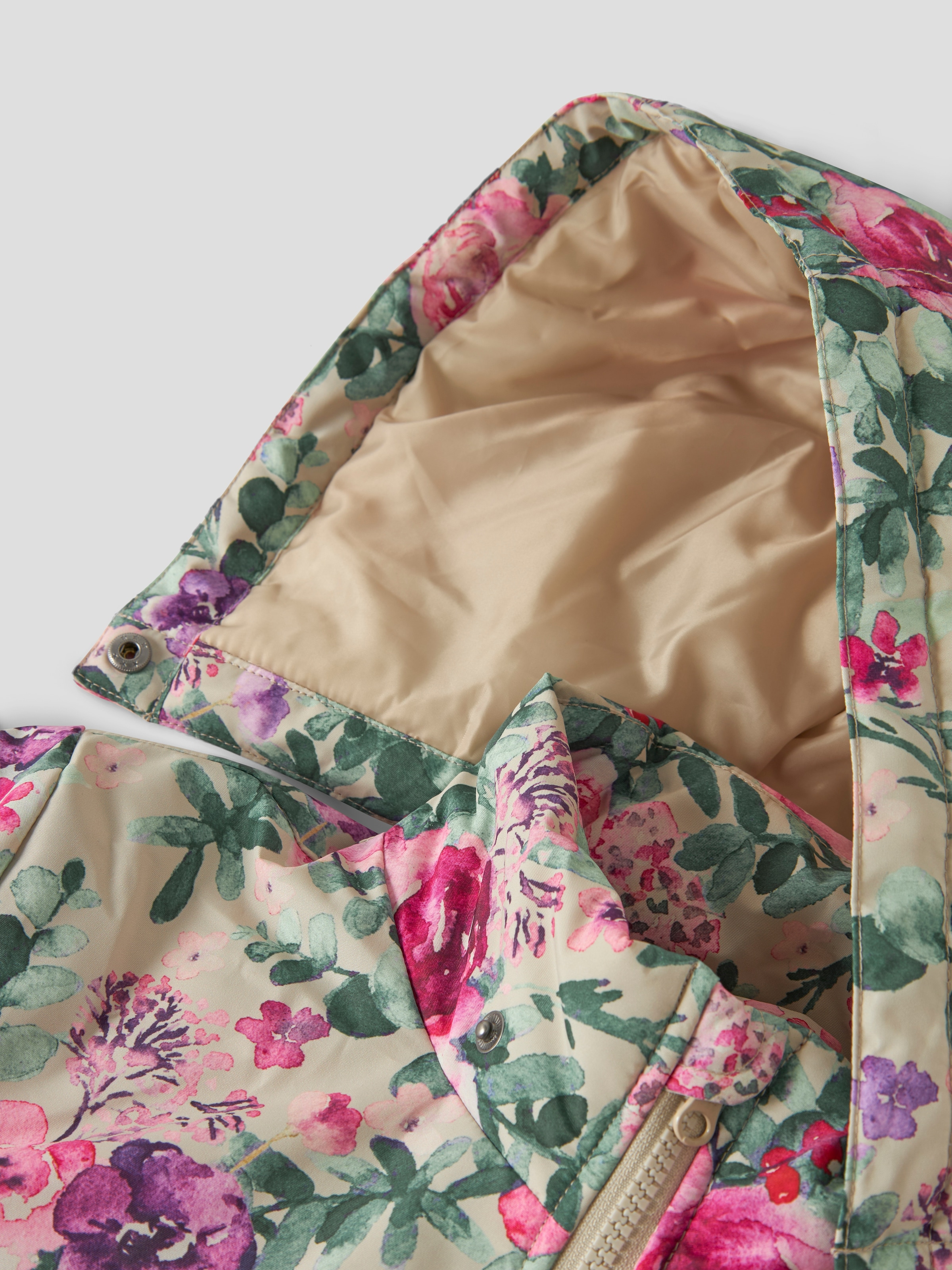 Name It Outdoorjacke »NKFMAXI JACKET PA AOP NOOS« mit Kapuze Kunstfaser, reflektierendes Detail, wasserabweisend