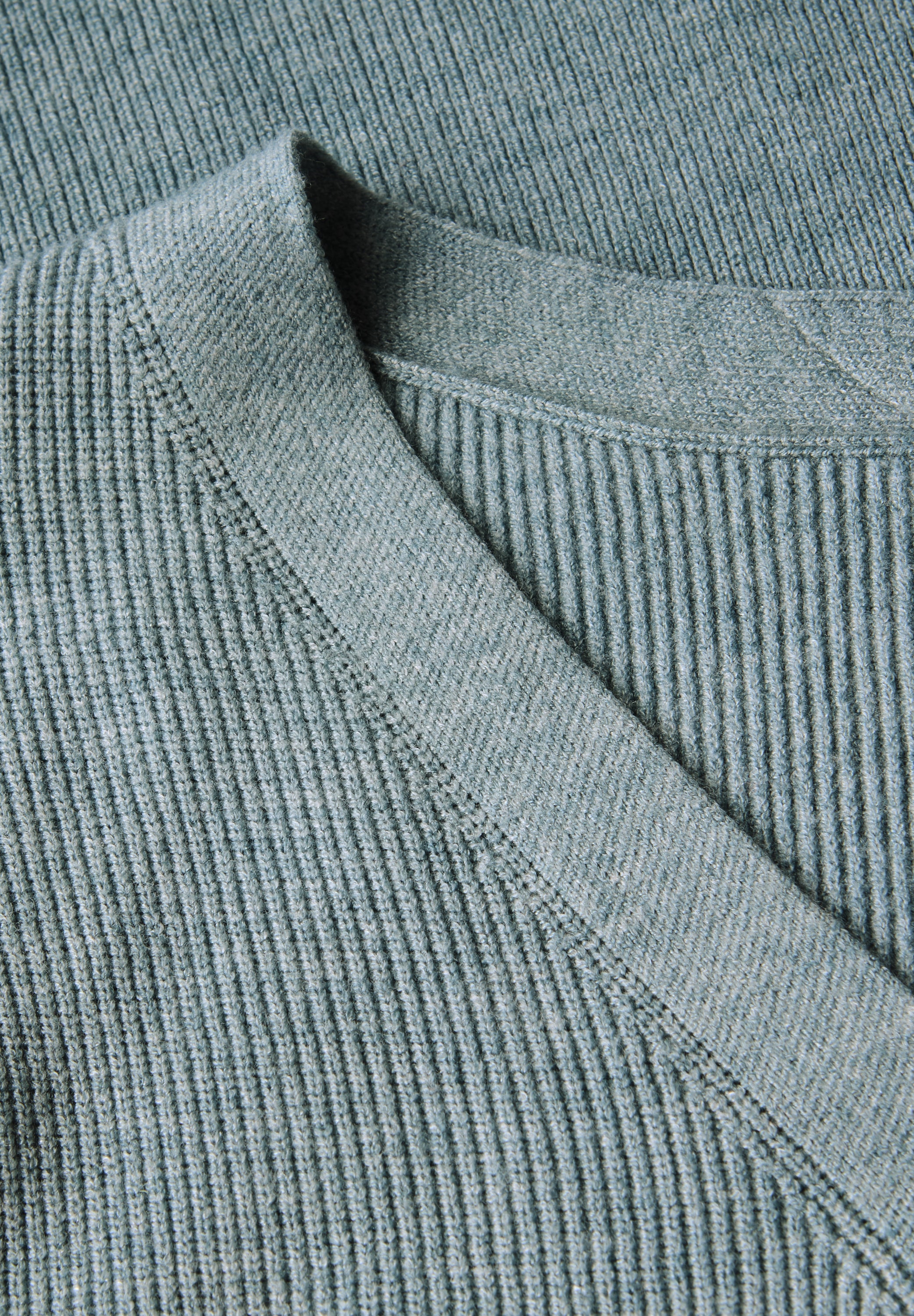 STREET ONE V-Ausschnitt-Pullover, aus softem Materialmix