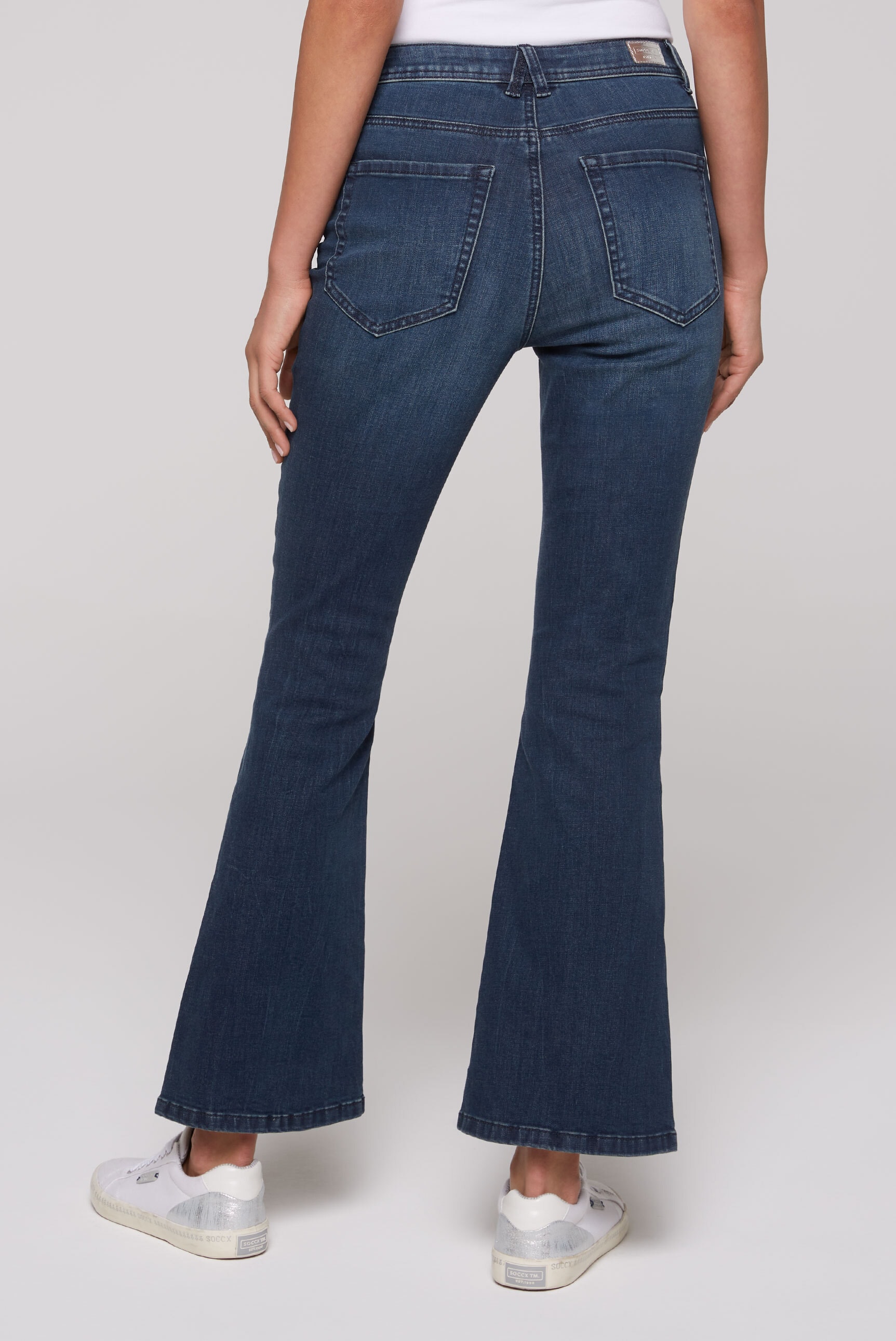 SOCCX Regular-fit-Jeans, mit ausgestelltem Bein