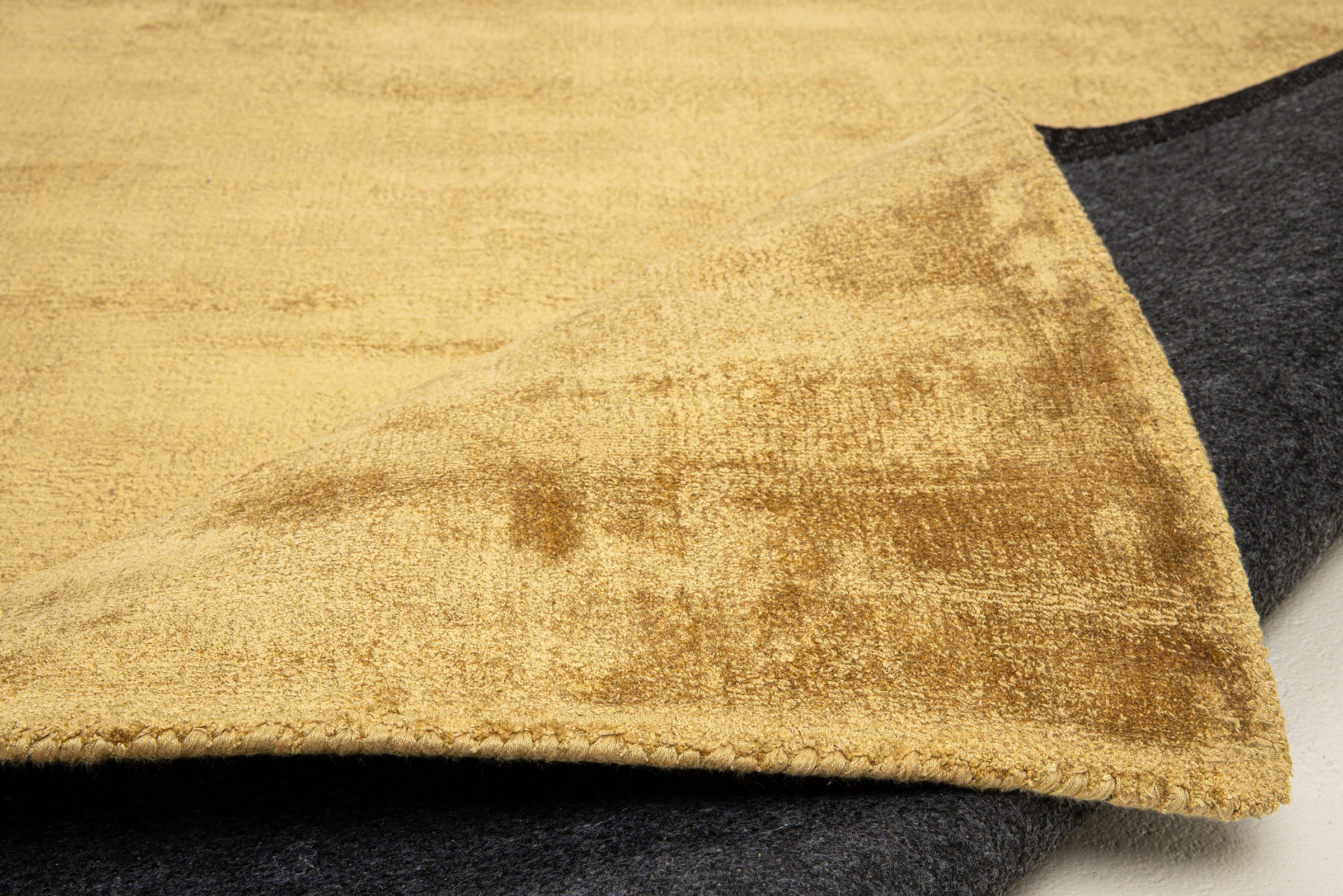 TOM TAILOR HOME Teppich »Shine uni«, rechteckig, 8 mm Höhe, Handweb Teppich, 100% Viskose, handgewebt, mit elegantem Schimmer