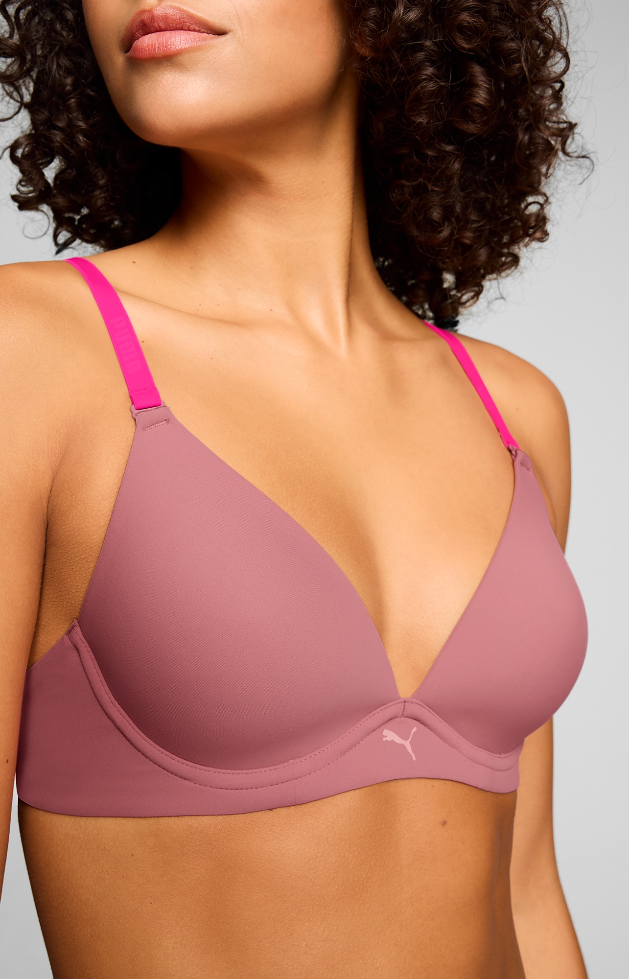 PUMA Bügel-BH »PUMA WOMEN MICROFIBER SOFT PADDED BRA« mit wendbaren und verstellbaren Trägern, Logodruck vorn