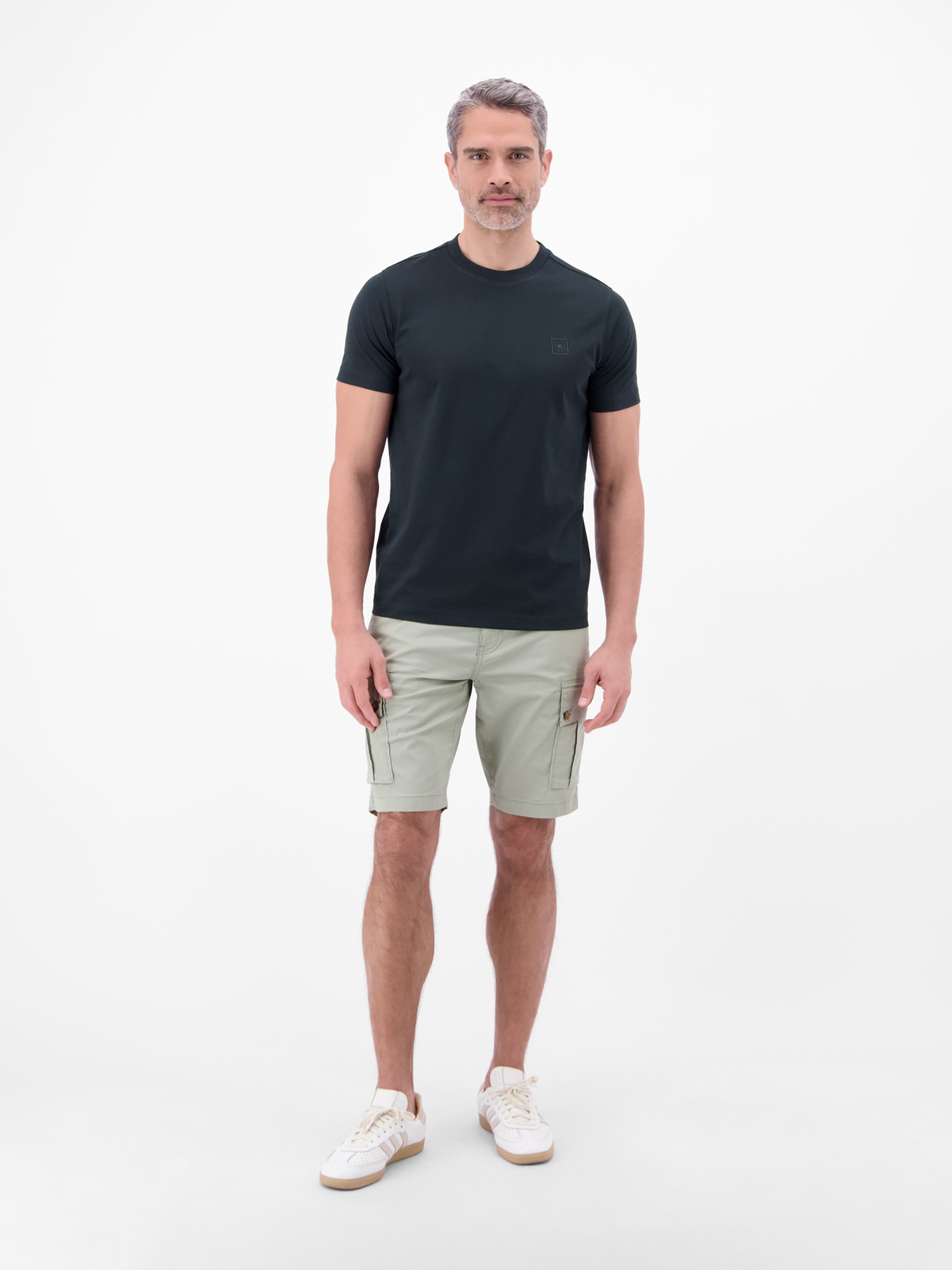LERROS T-Shirt »T-Shirt in Cool & Dry Qualität« Feuchtigkeitsregulierend, hoher Tragekomfort, Einfarbig, Kurzarm