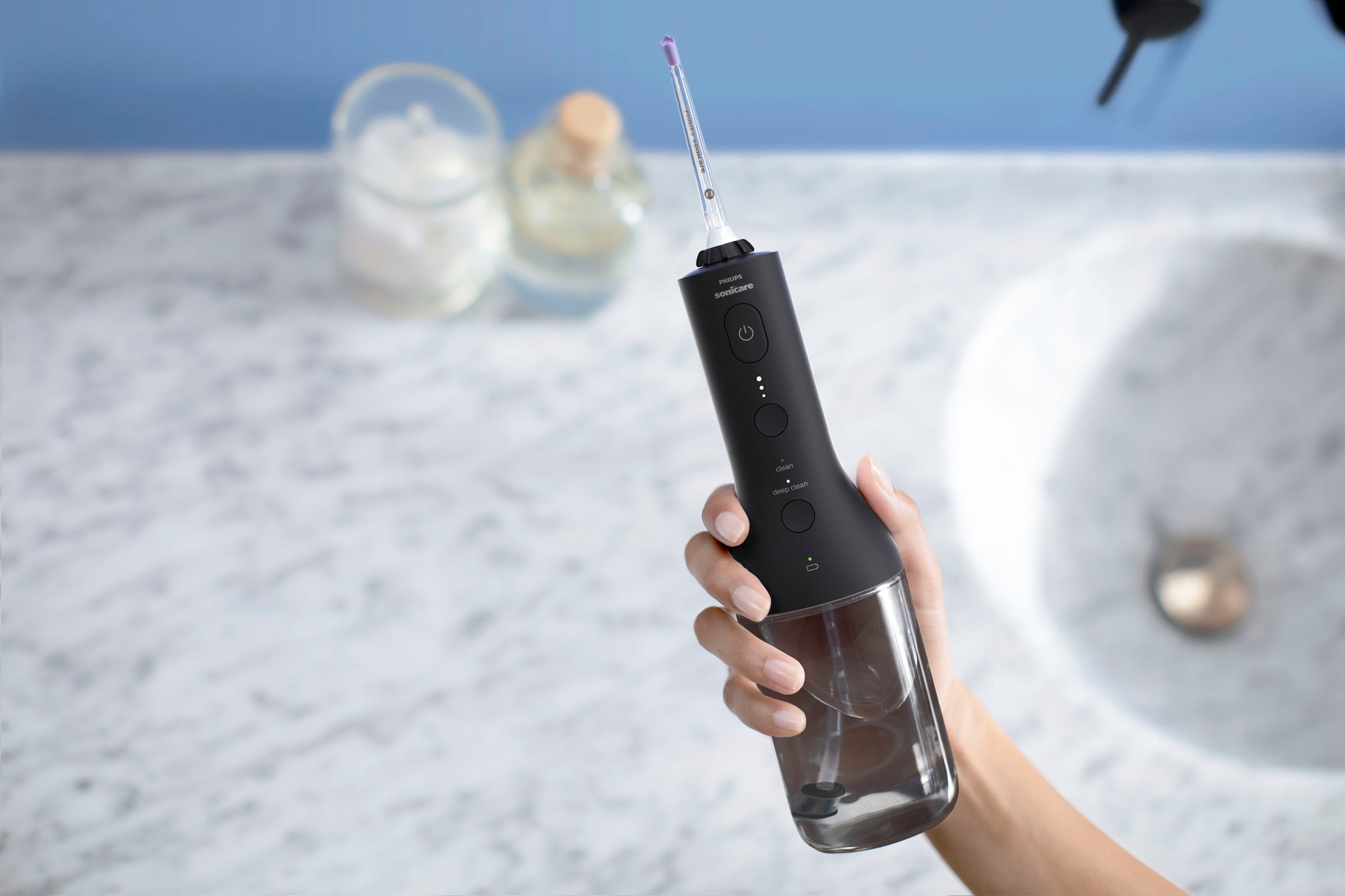 Philips Sonicare Munddusche »kabelloser Power Flosser 3000 HX3826«, 2 St. Aufsätze, Quad Stream-Technologie, 2 Modi für die Reinigung, 3 Intensitätsstufen