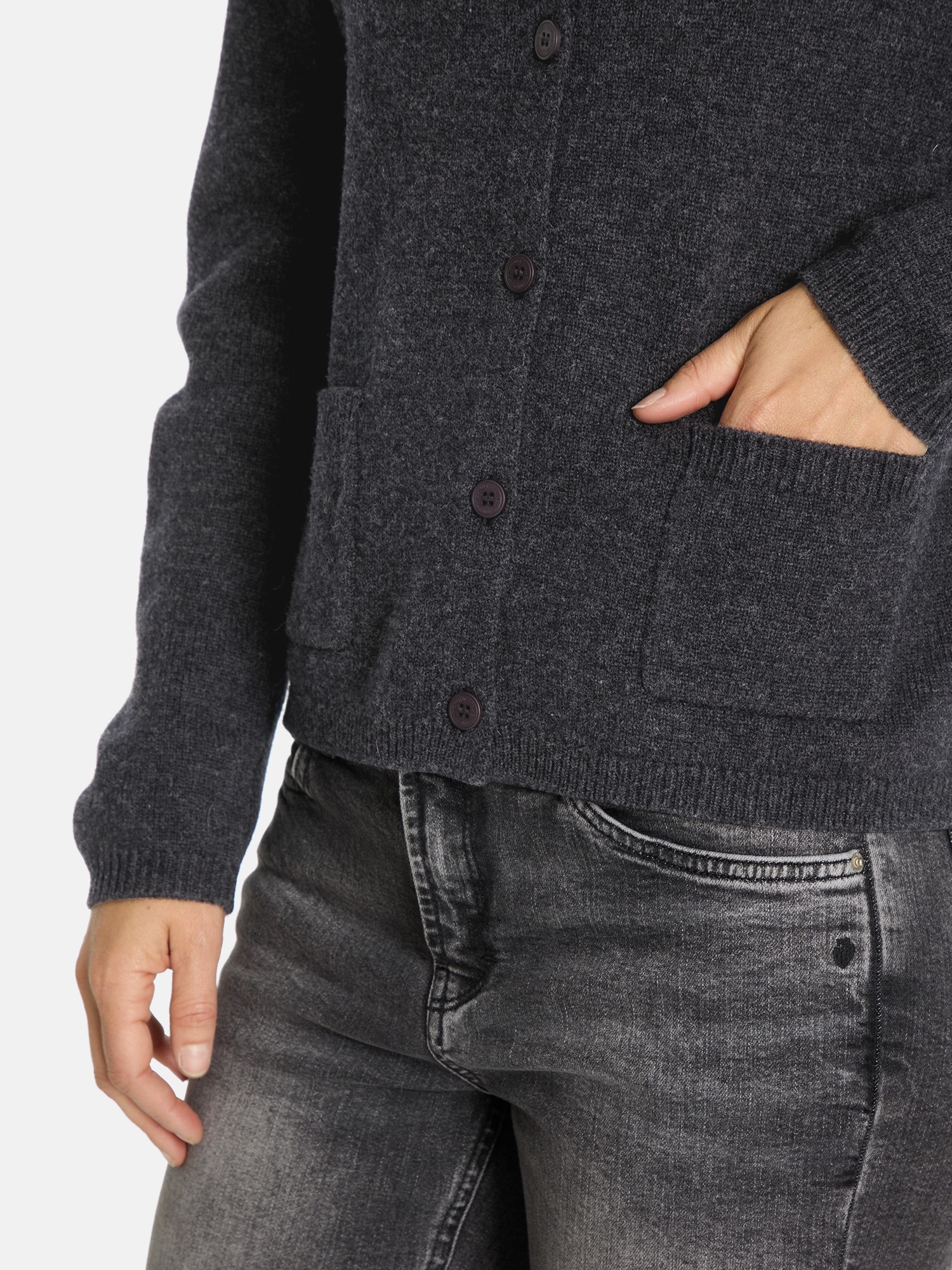 Lieblingsstück Strickjacke »BrilliL«, in klassischer Rundhalsform