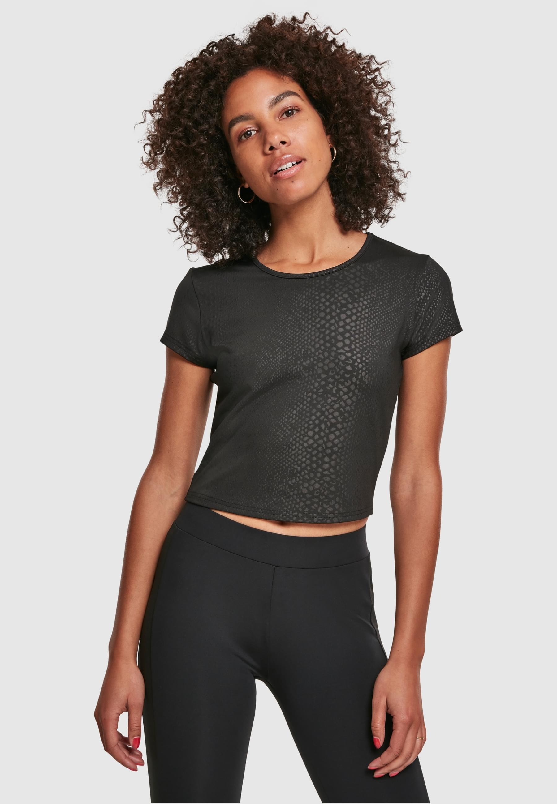 URBAN CLASSICS Kurzarmshirt »Urban Classics Damen Ladies Stretch Pattern Cropped Tee«, (1 tlg.)
