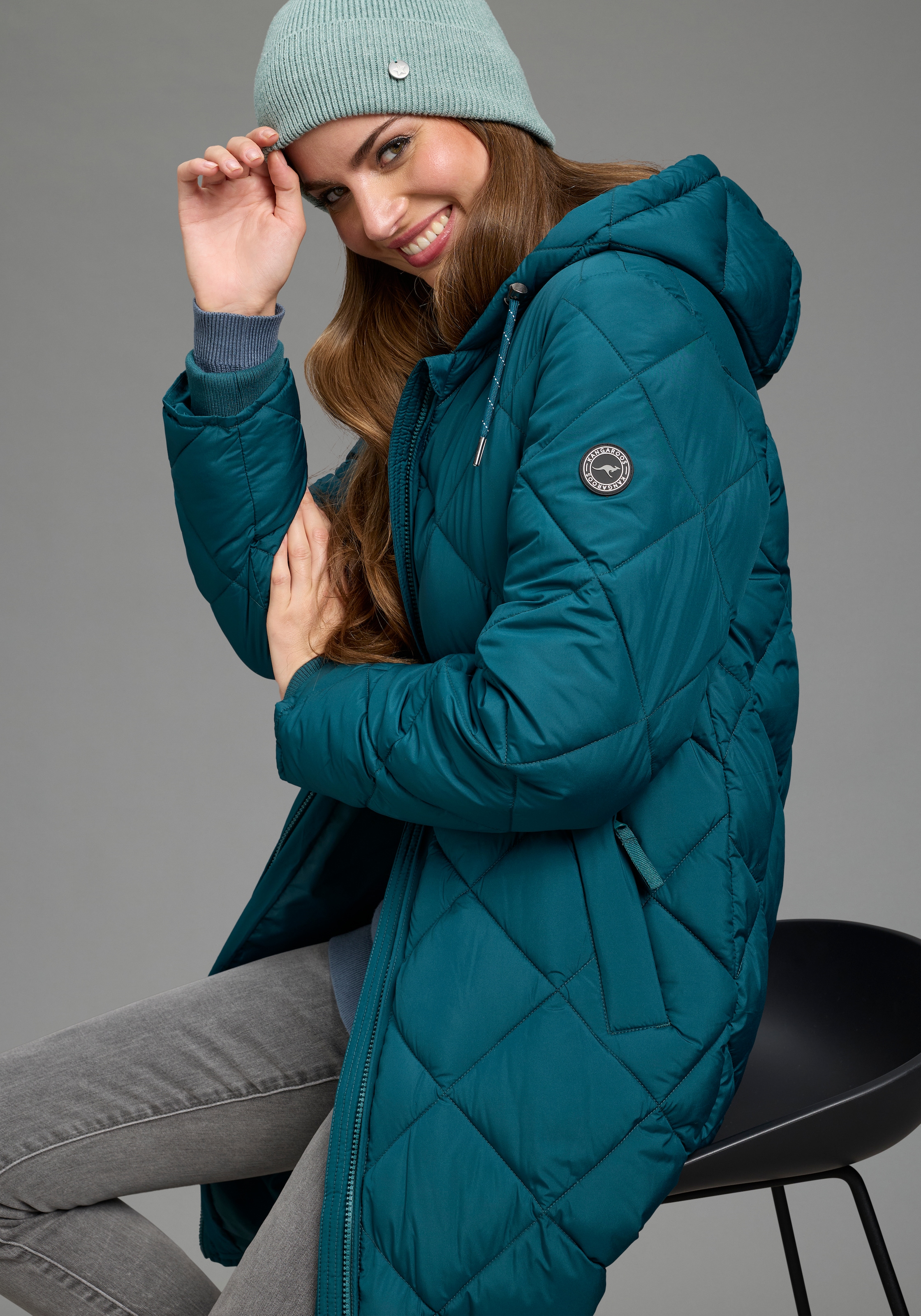 KangaROOS Steppjacke mit Kapuze lange Form mit Kapuze und modernem Steppmuster